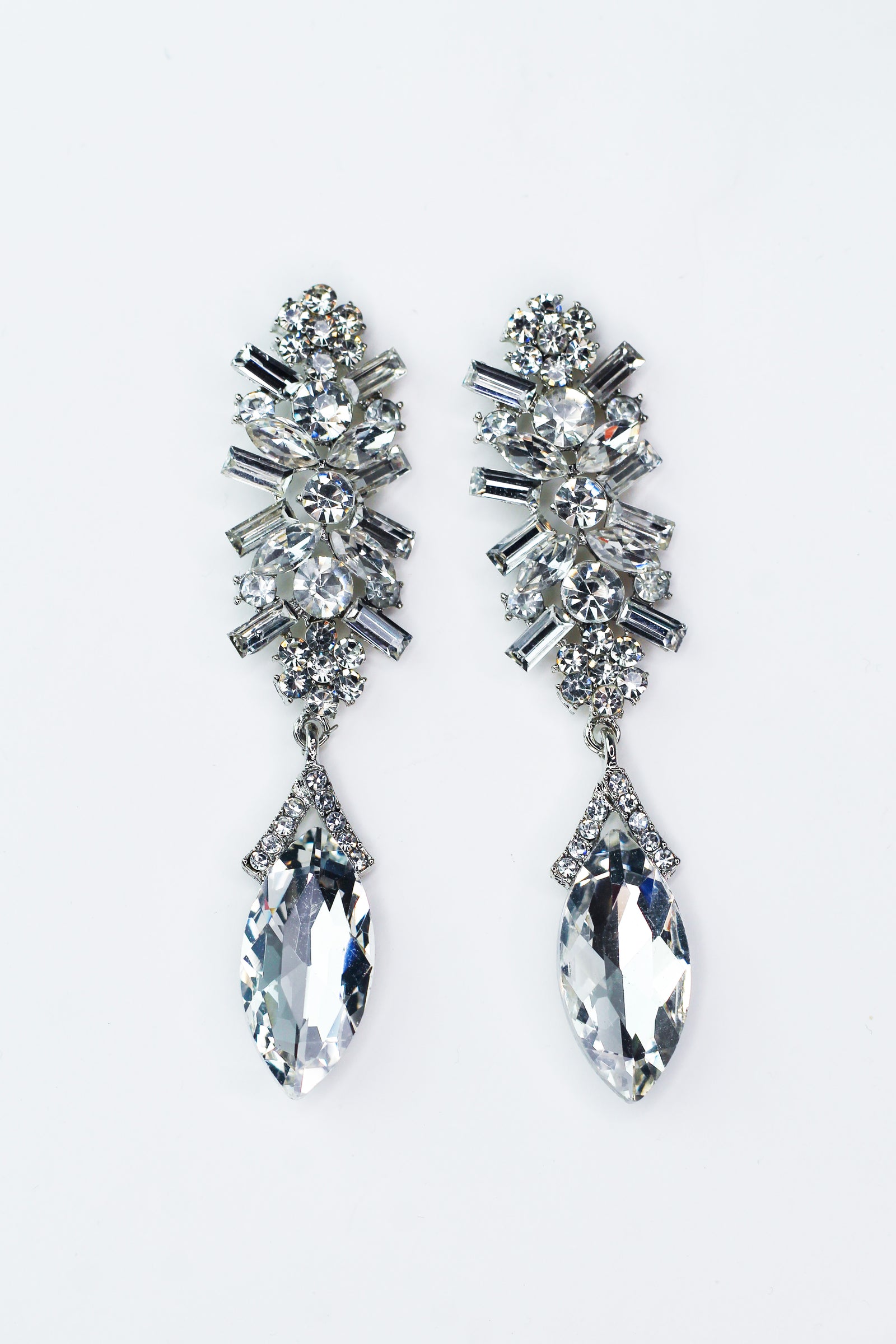 Large Baguette Leaf & Teardrop Dangle Earring