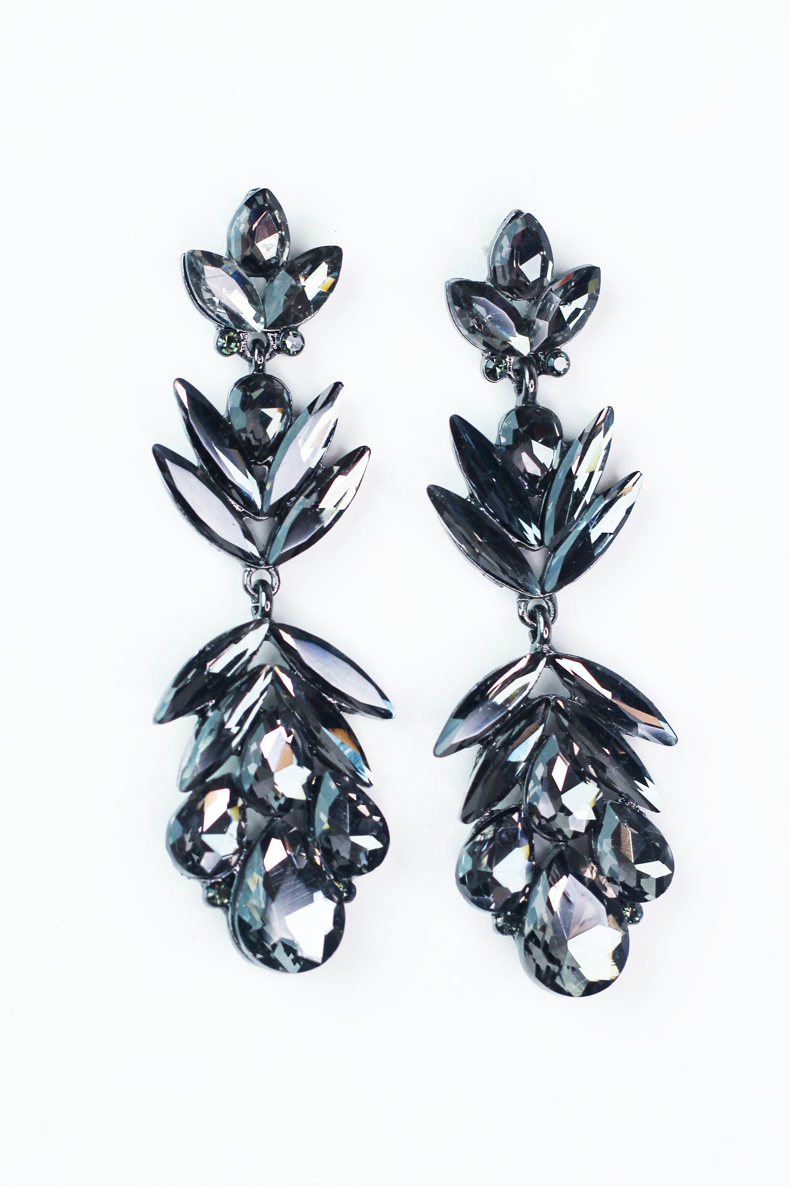 Skinny Almond Fan & Teardrop Cluster Bottom Earring