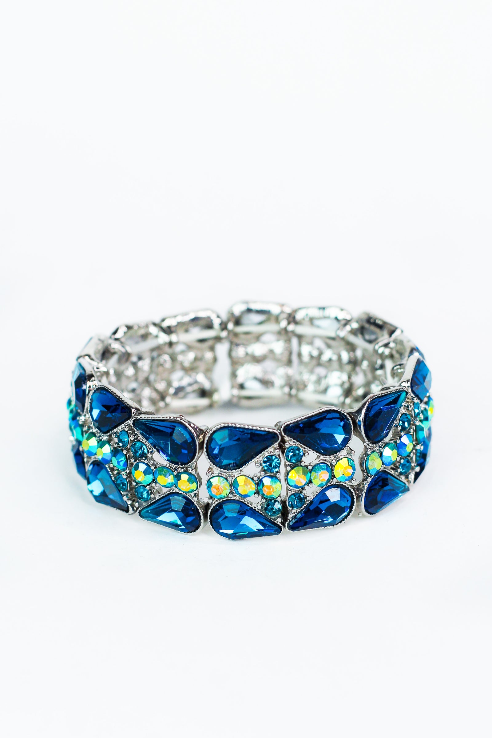 Opposite Sideway Teardrop Stone Row Bracelet