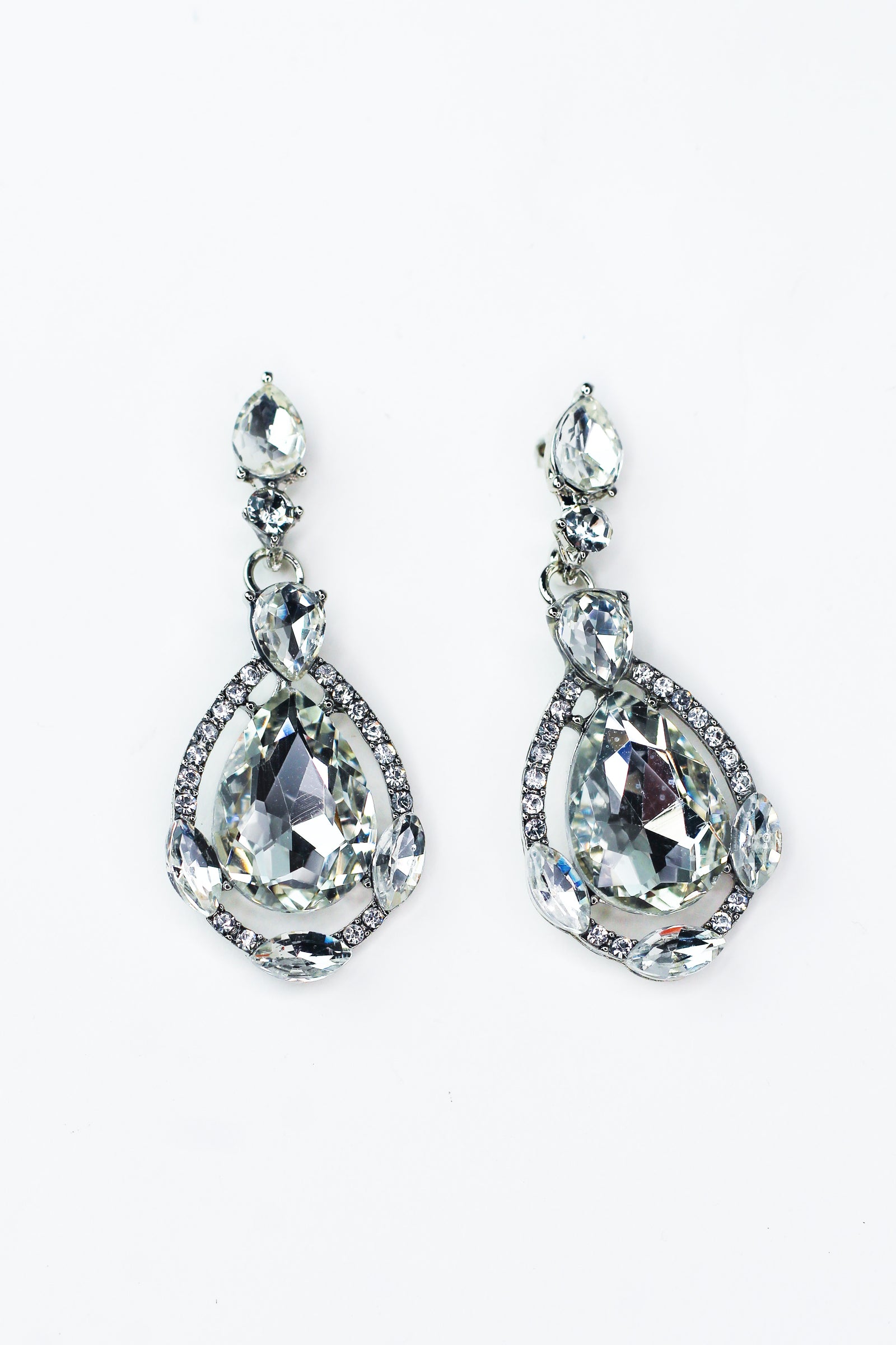 3 Almond Trim Bottom Teardrop Earring
