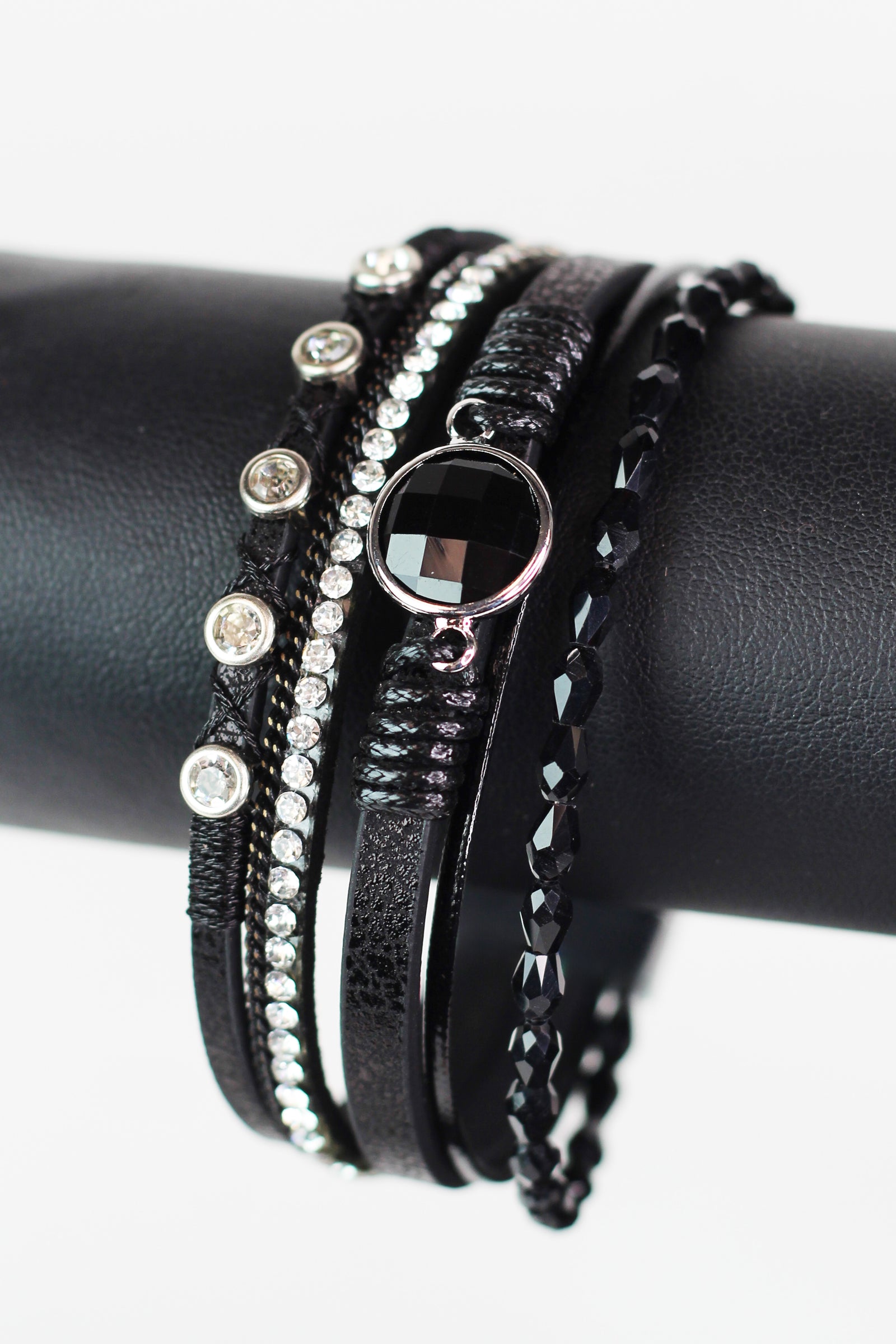Thin Barrel Beads Stones Strips & Round Center Magnetic Bracelet