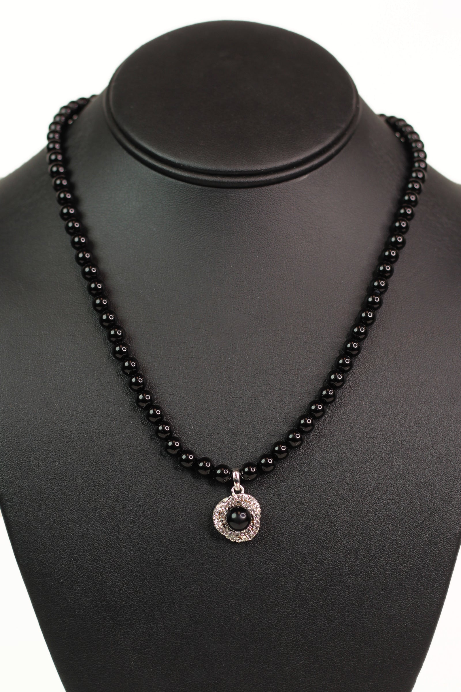 Rhinestone Pearl Pendant Necklace