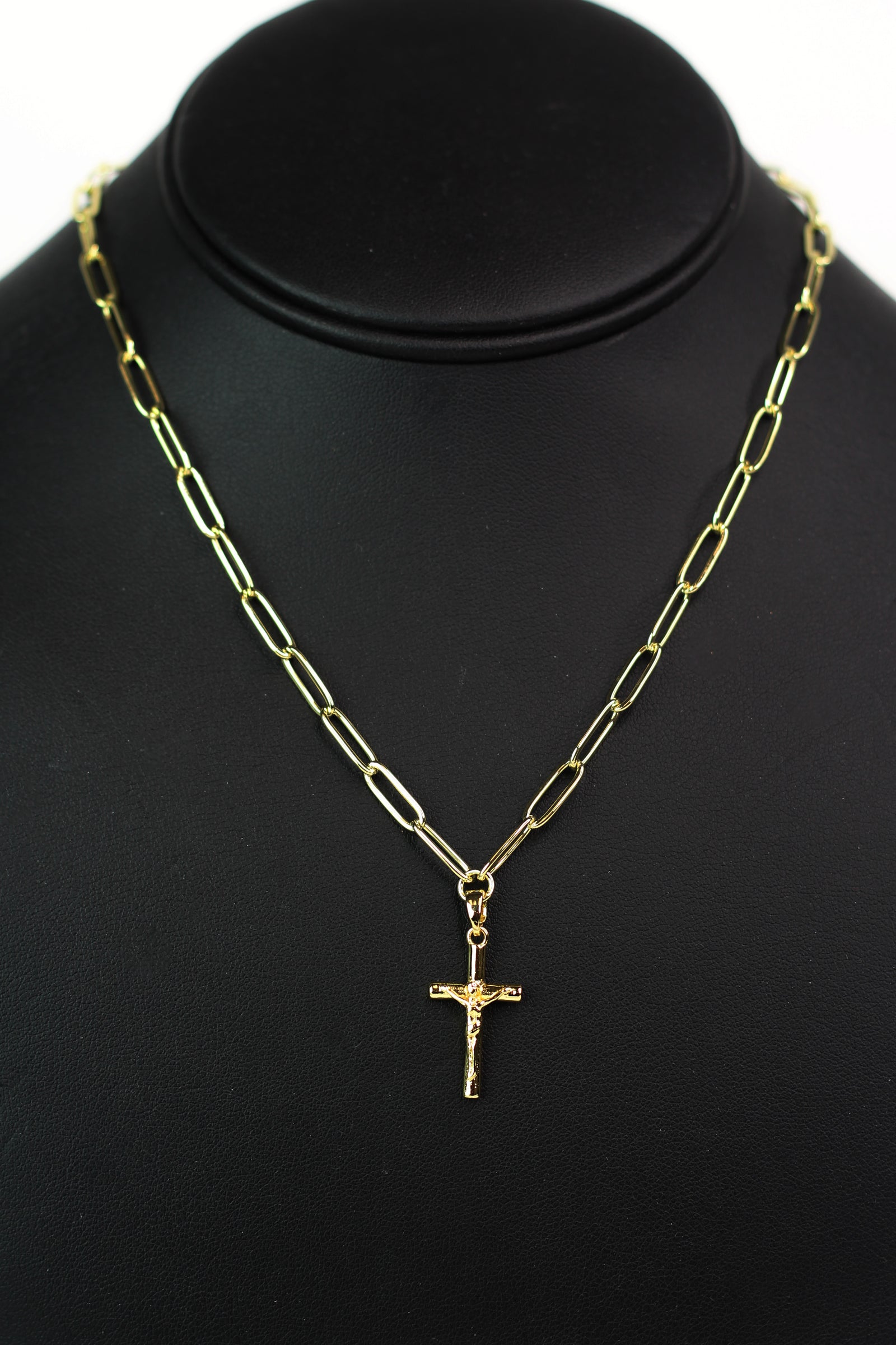 Paperclip Small Cross Necklace