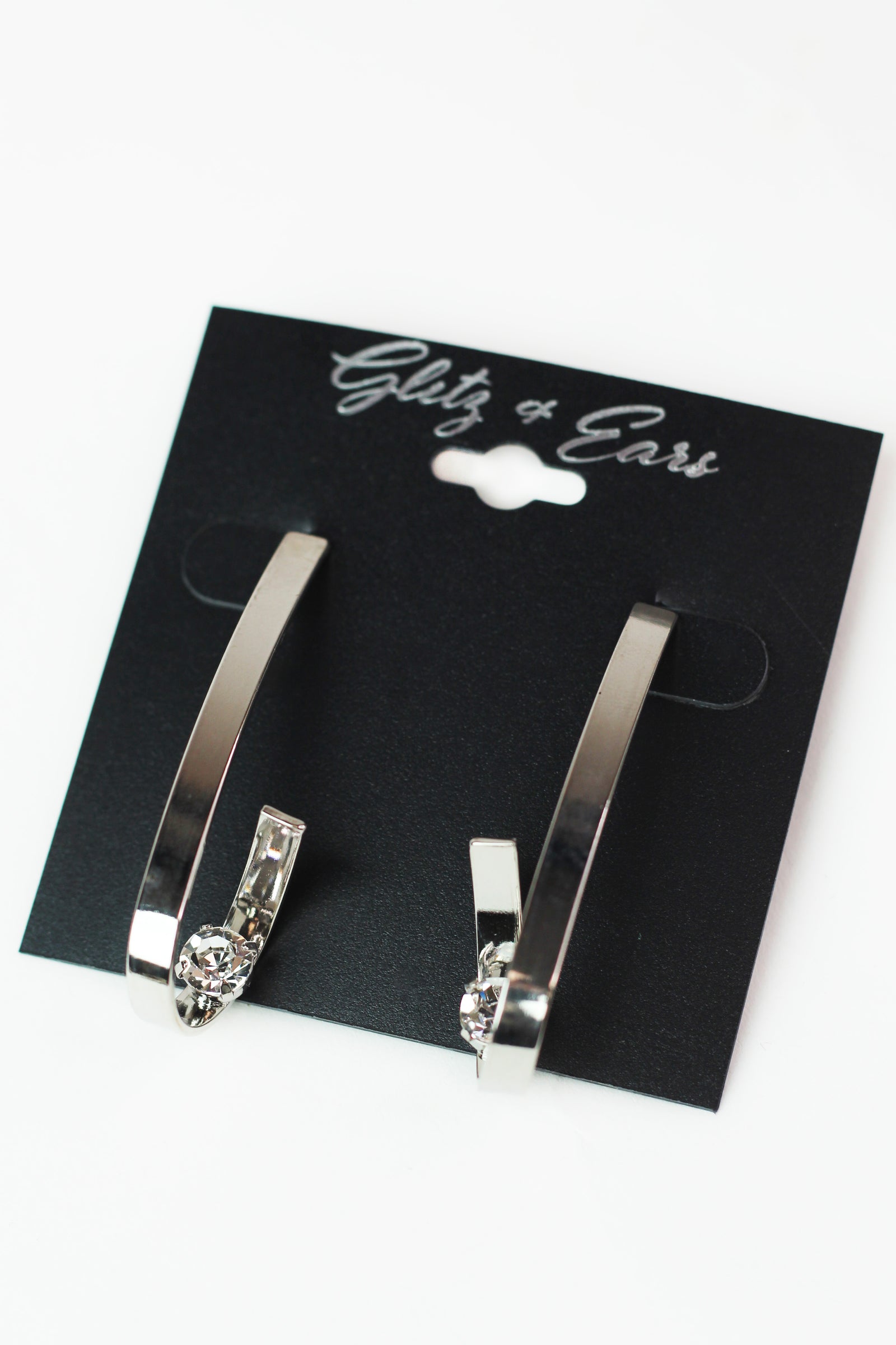 Metal Bar Loop Bottom Circle Stone Earring