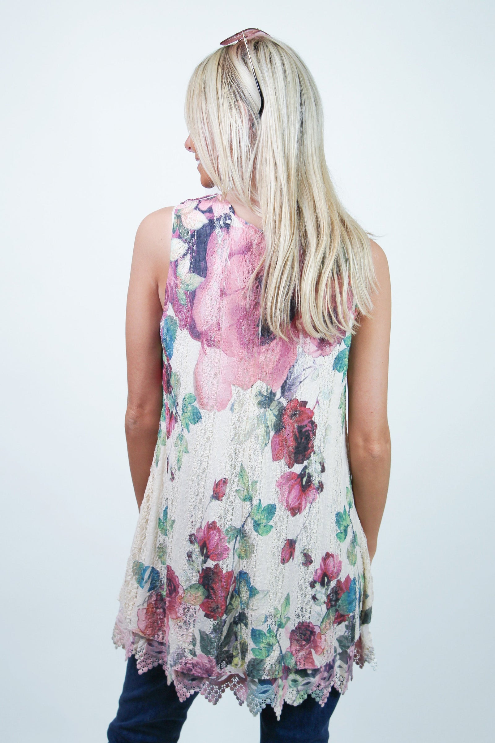 Sleeveless Stretch Lace Rose Print Tunic w/ Lace Hem