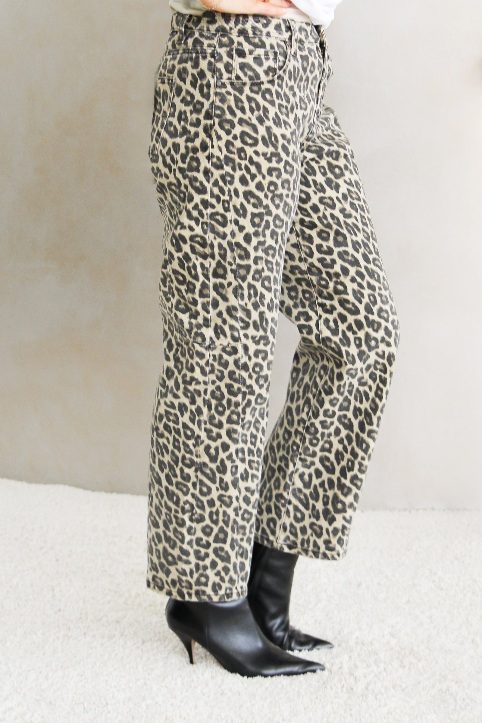 Loose Ankle Leopard Print Barrel Jeans