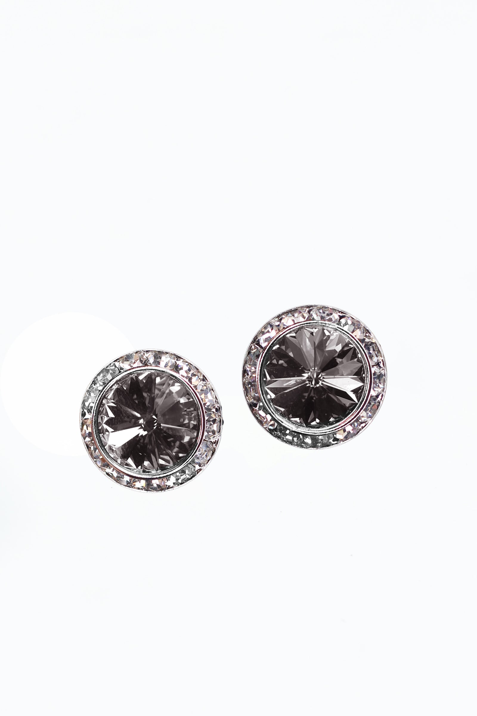Medium Stone with Trim Stud