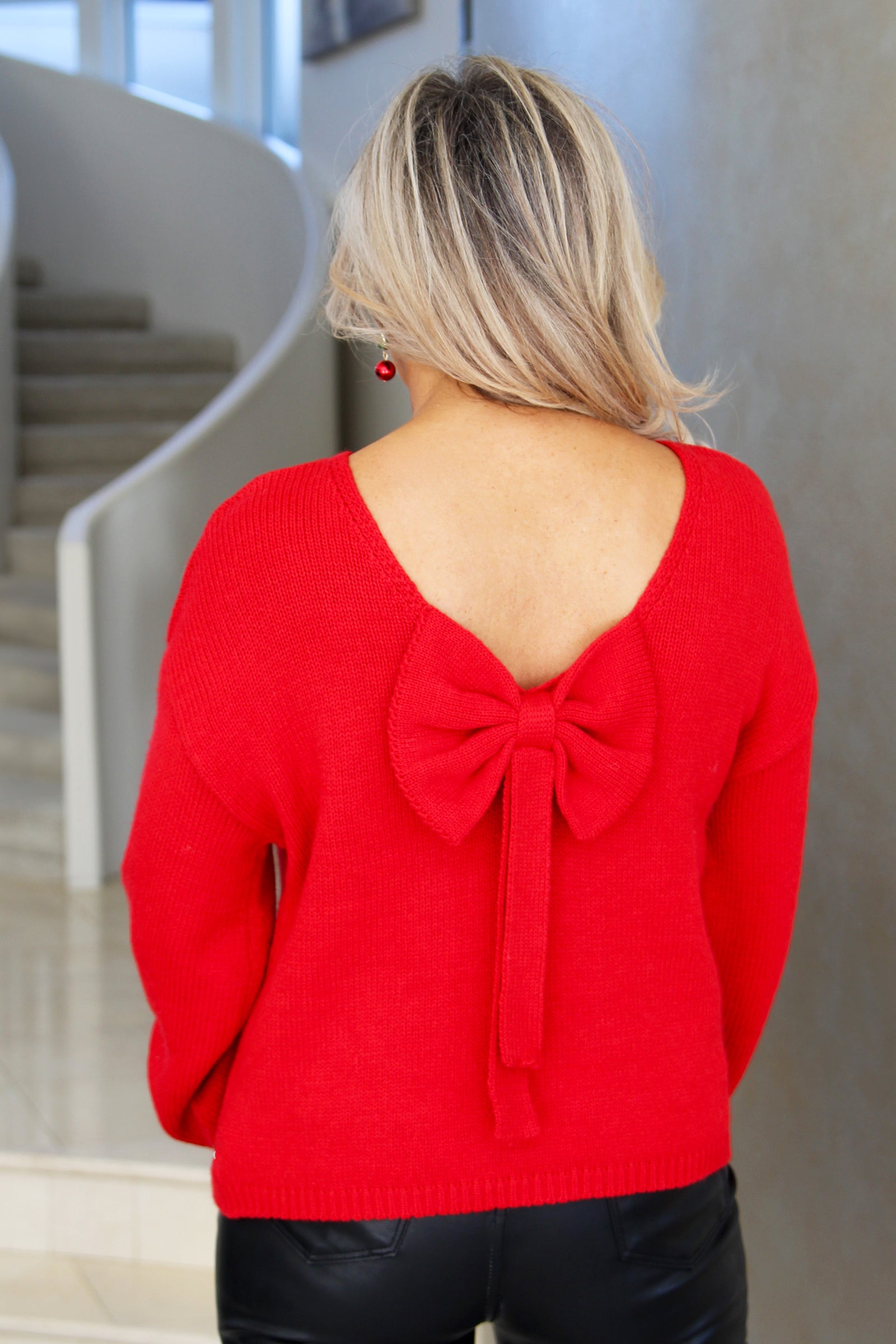 Bow in Back Sweater w/ Loose Sleeves
