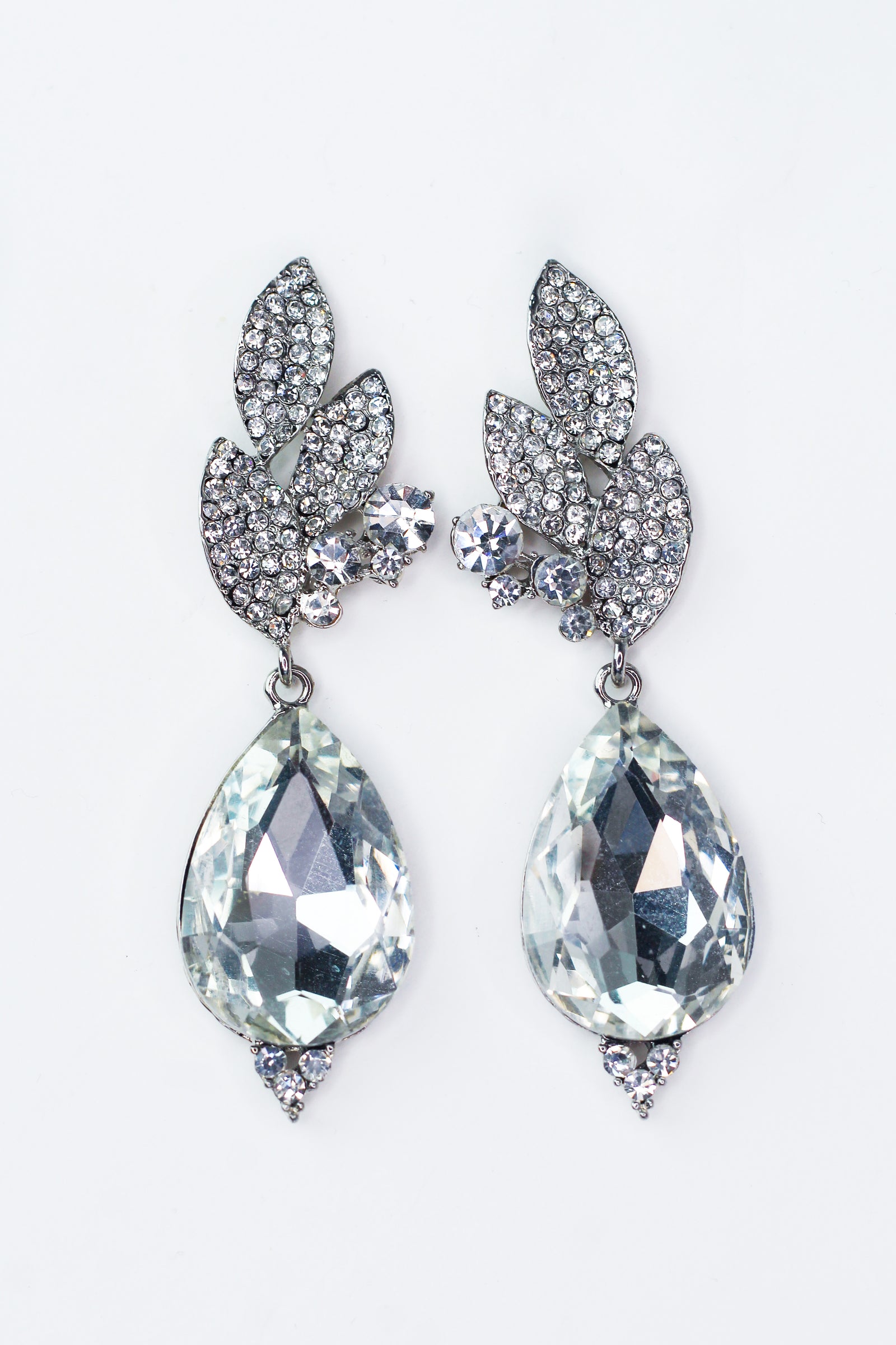 3 Leaf Top Large Dangling Teardrop Earrings