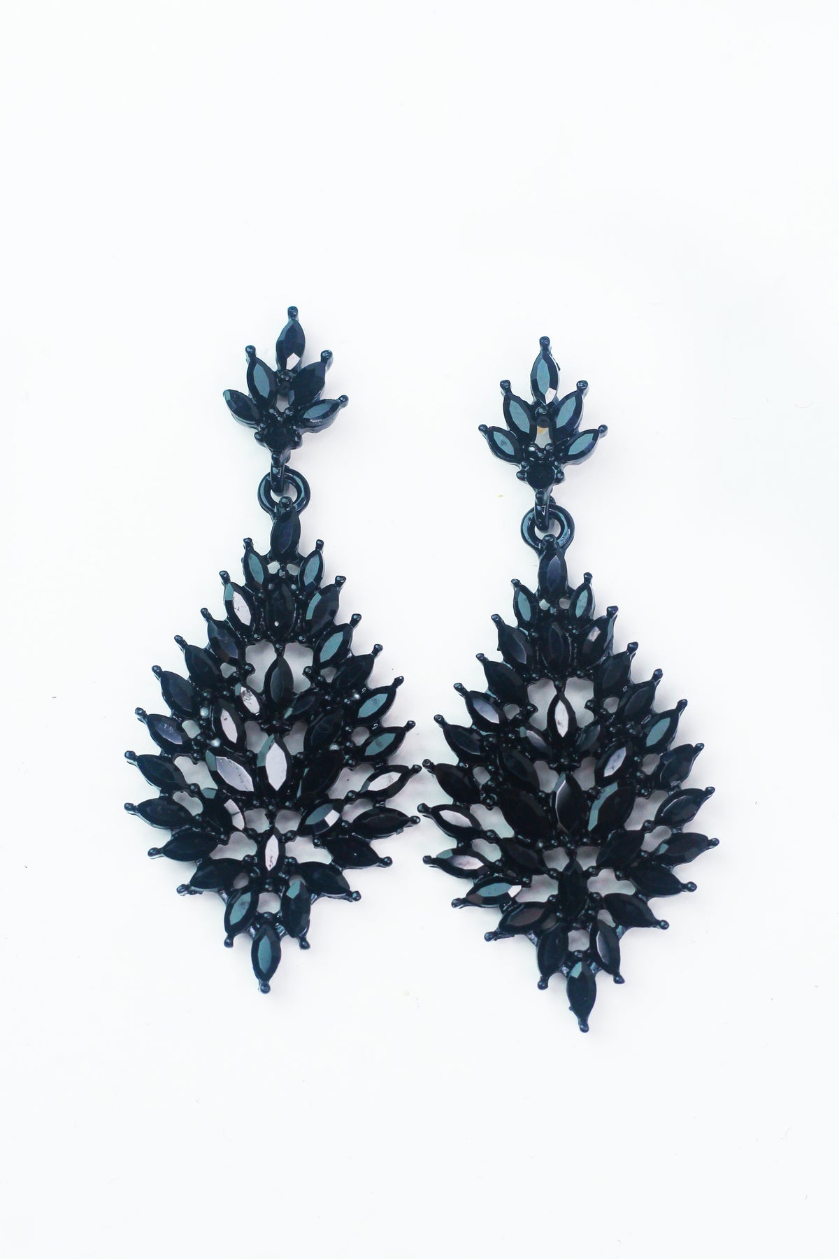 XS Almonds Teardrop Design Earring