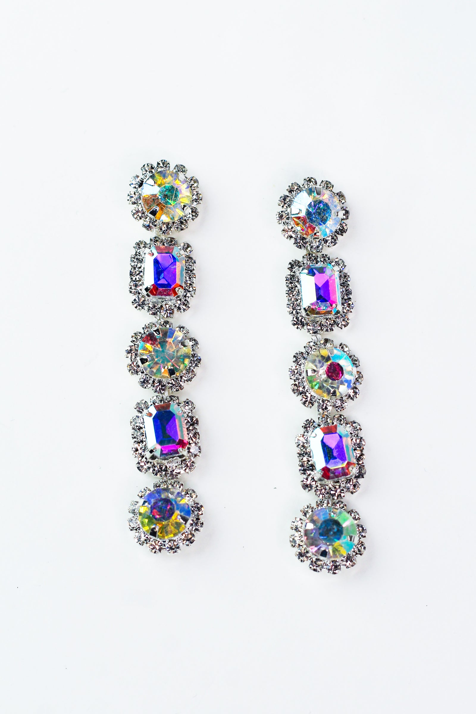 Circle Stone & Emerald Stone with Trim Alternate Long Earring