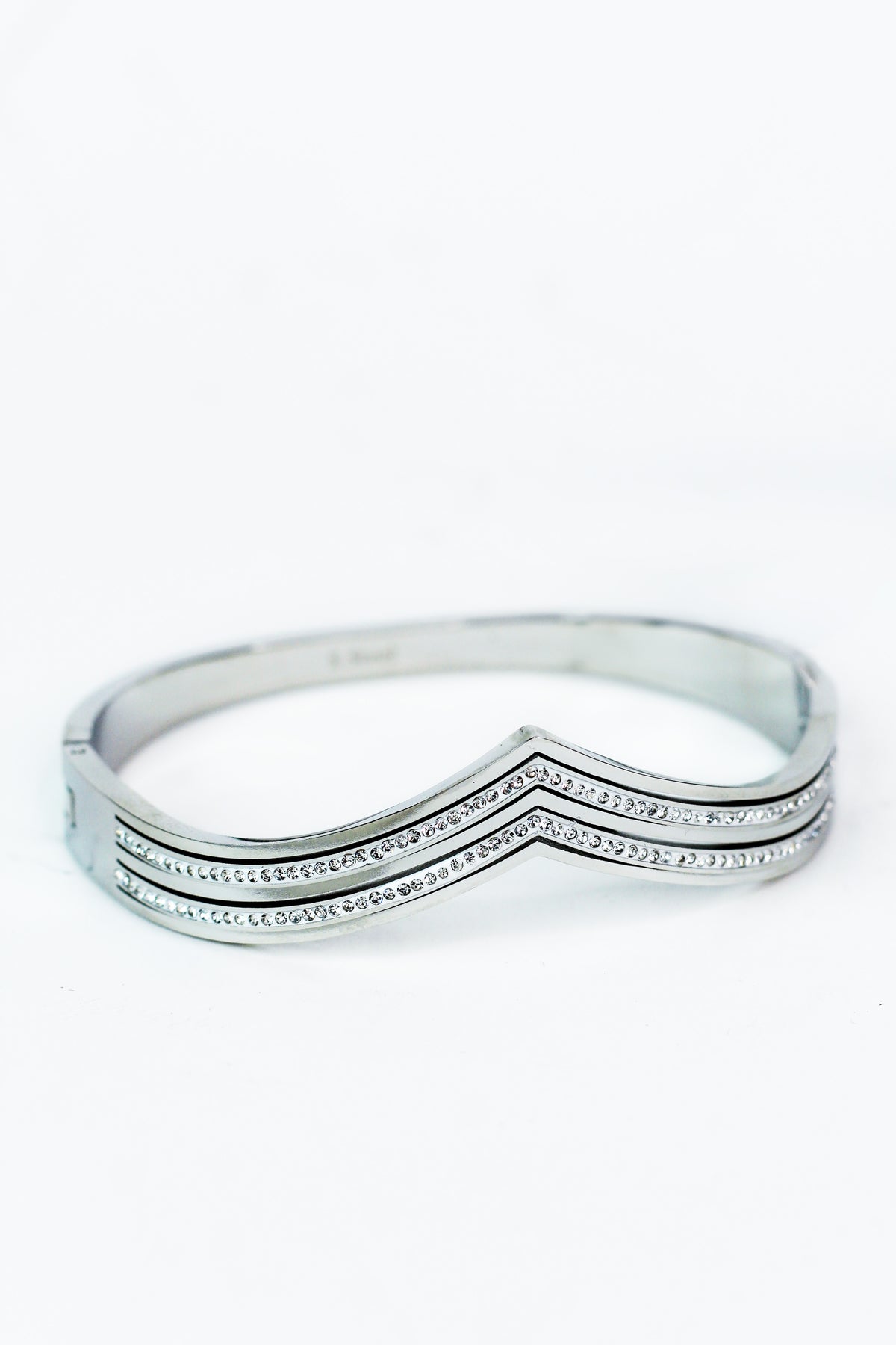 Thin Two Row V Metal Bangle