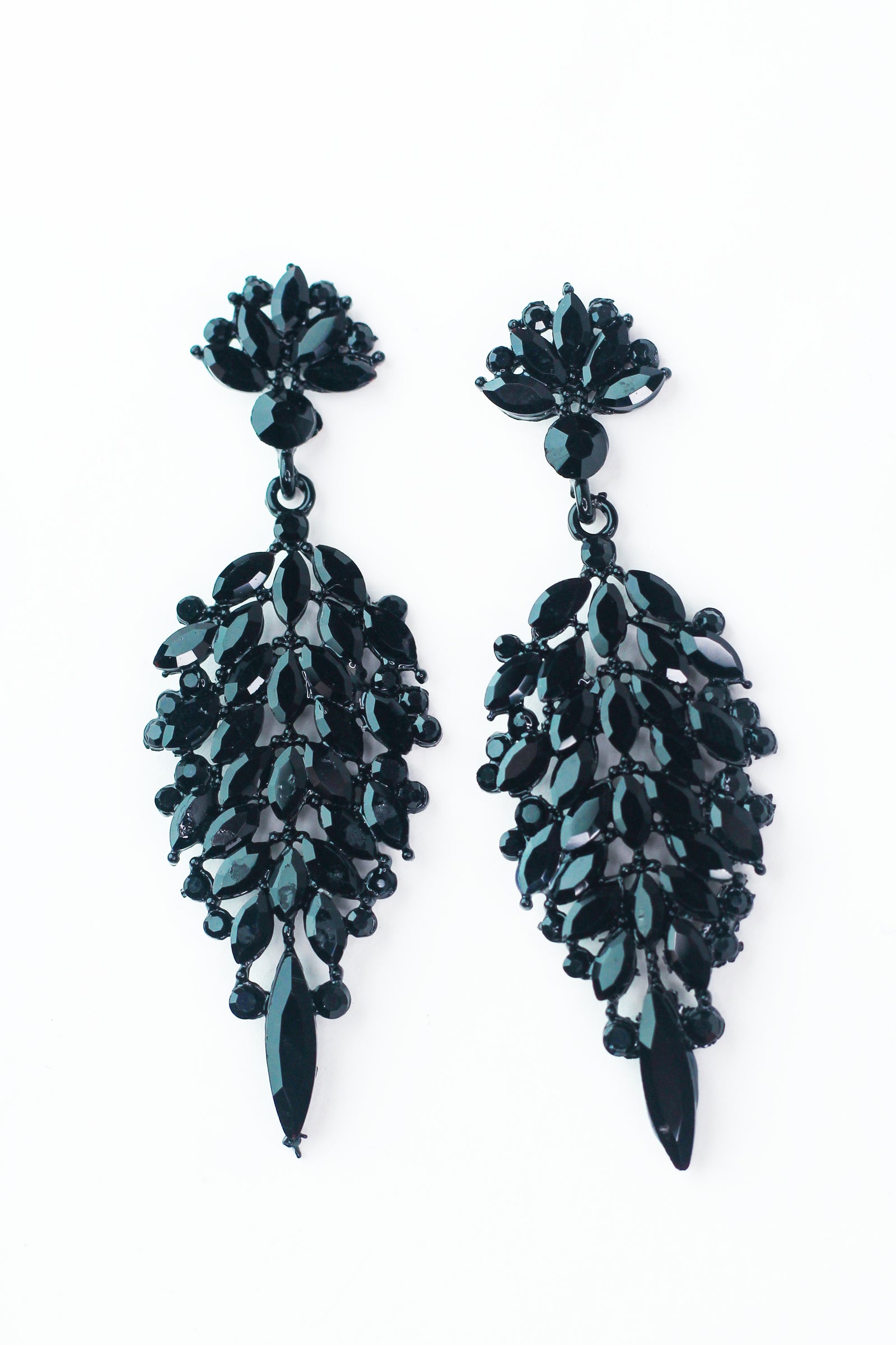 XS Wide Almond Narrow Almond Point Earring