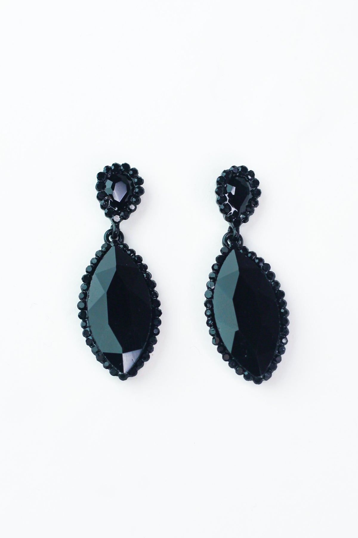 Small Rhinestone Trim Almond Stone Earring