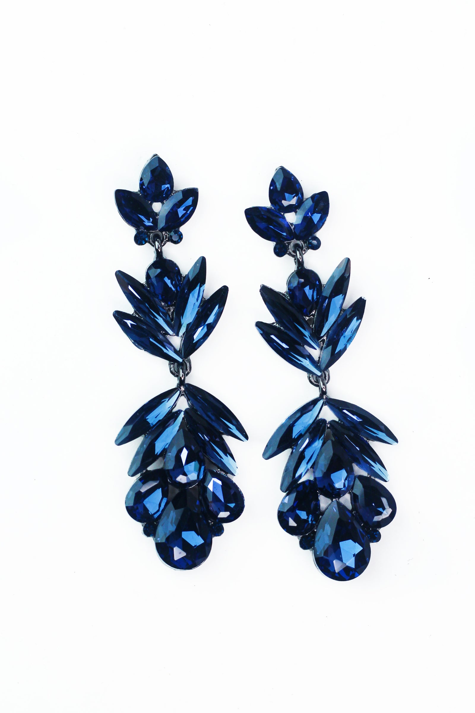 Skinny Almond Fan & Teardrop Cluster Bottom Earring