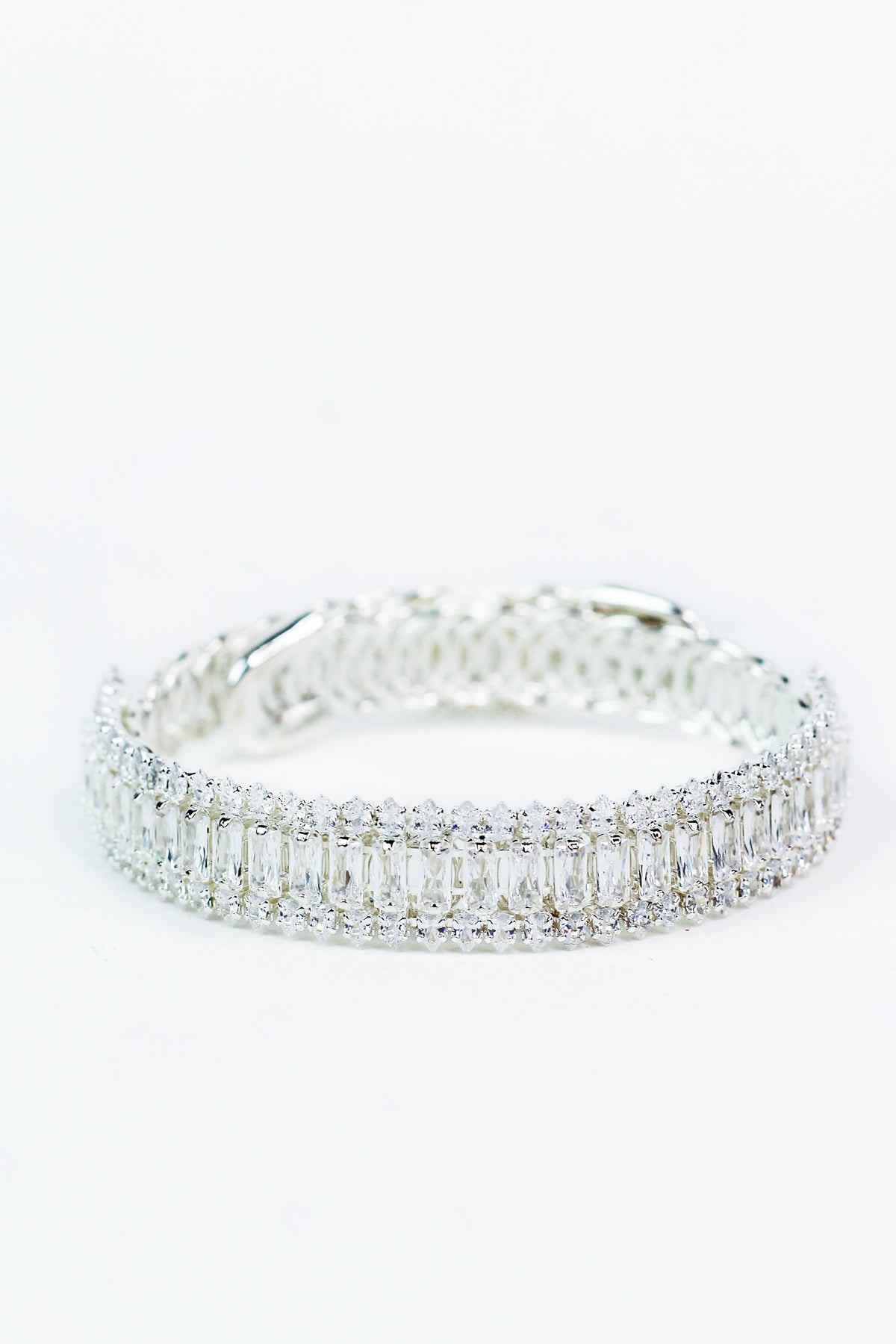 XS Almond Top &amp; Bottom Baguette Middle Bracelet