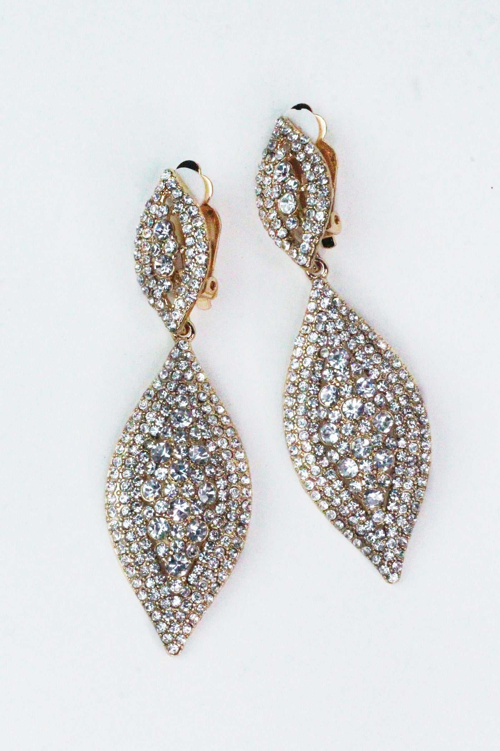 XL Almond Raised Middle CLIP Earring