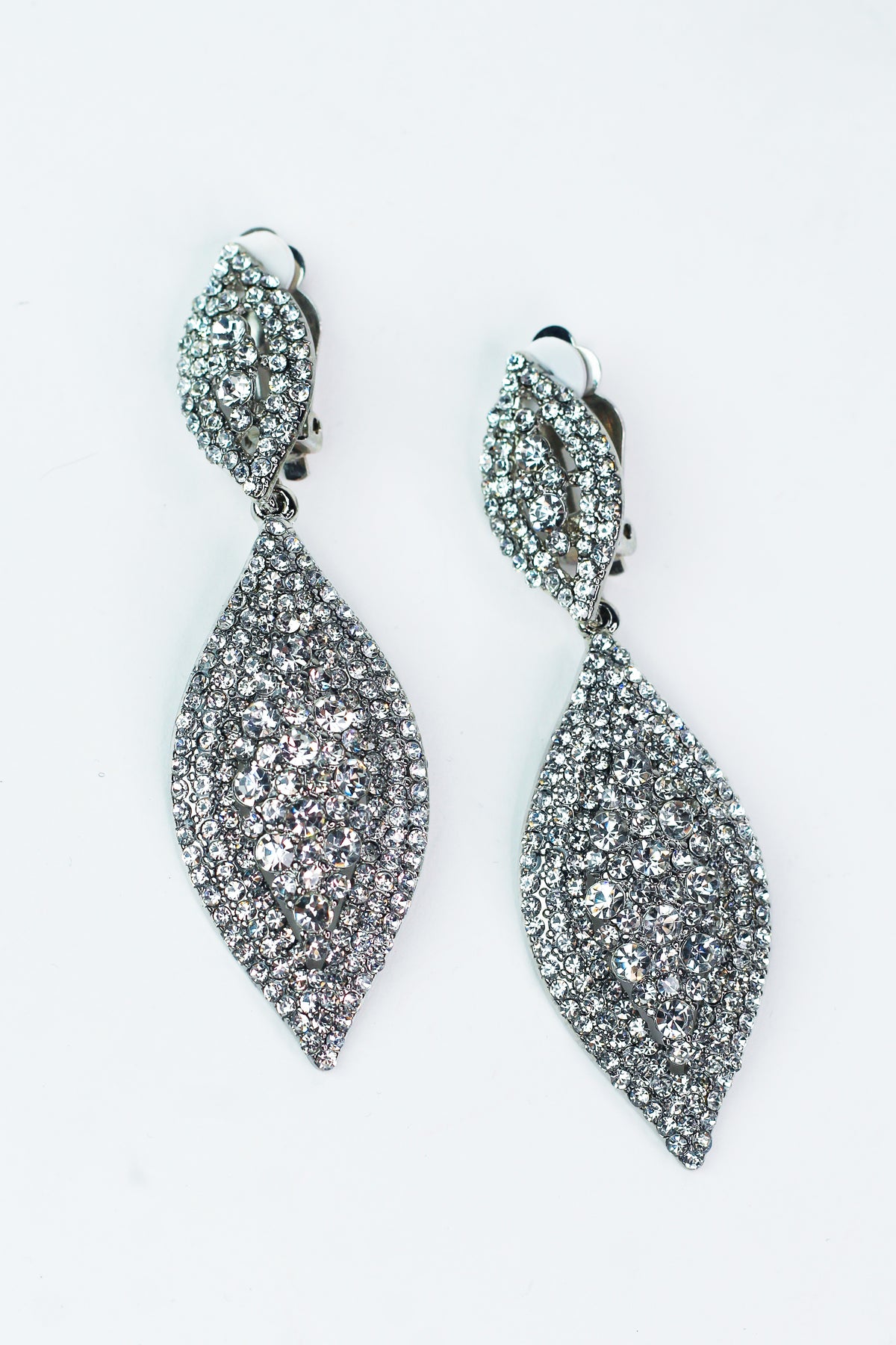 XL Almond Raised Middle CLIP Earring