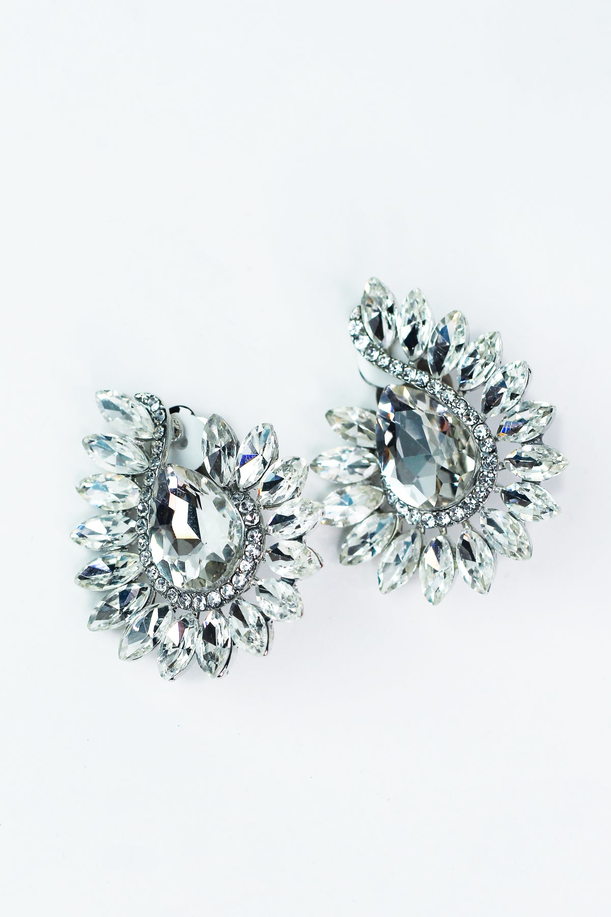Almond Stone J Teardrop CLIP Earring