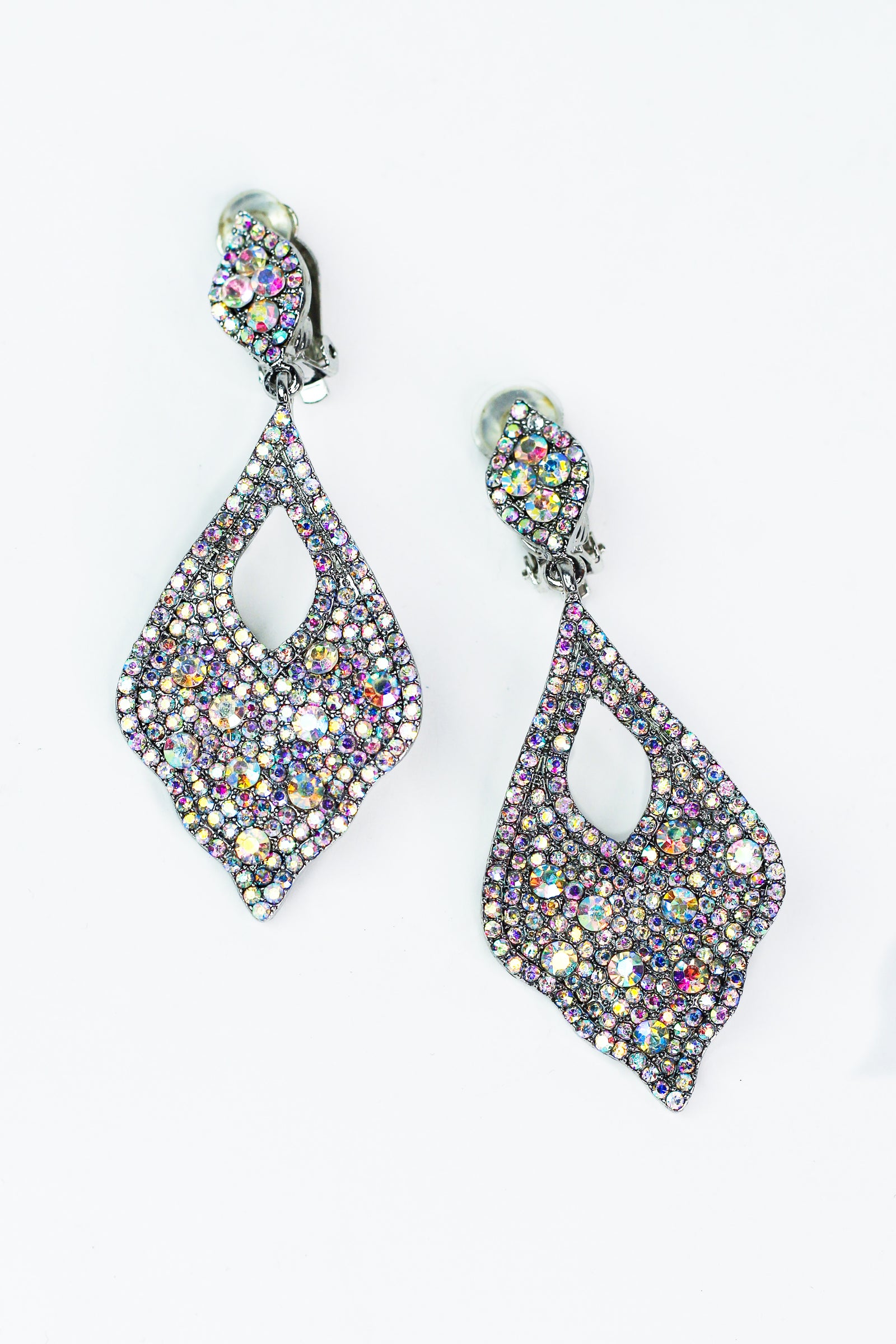 Wavy Point Two Size Stone CLIP Earring