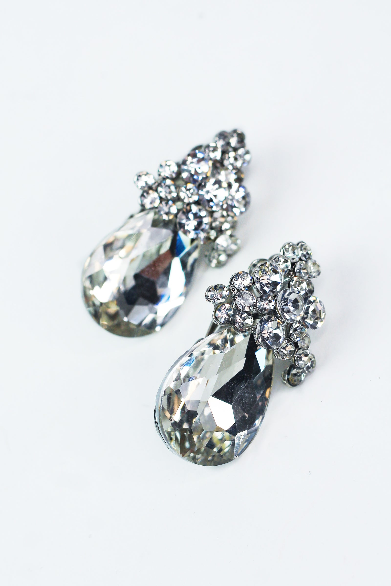 Stones Triangle Teardrop CLIP Earring