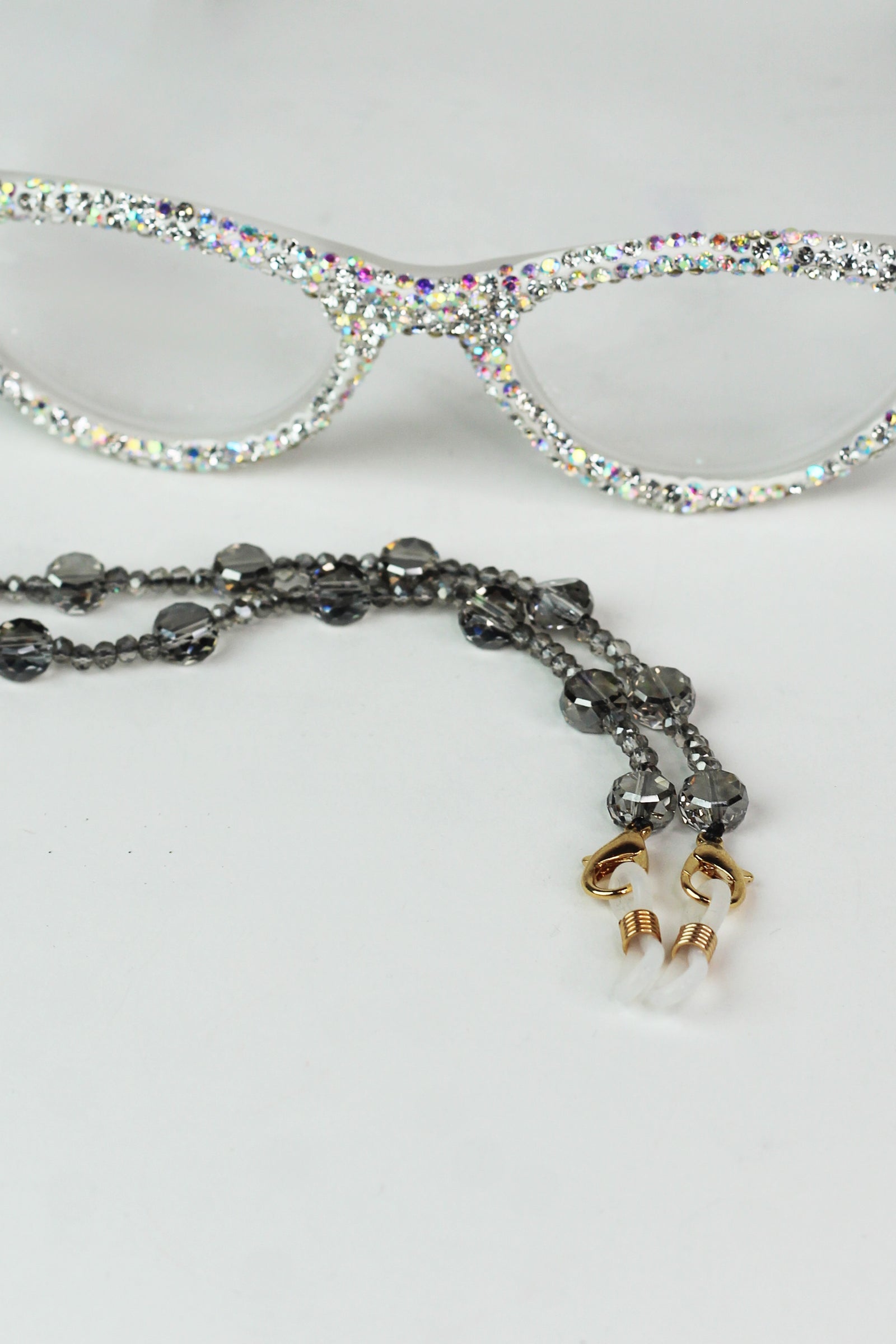 Flat Crystal Circle Thin Eyeglass Strap
