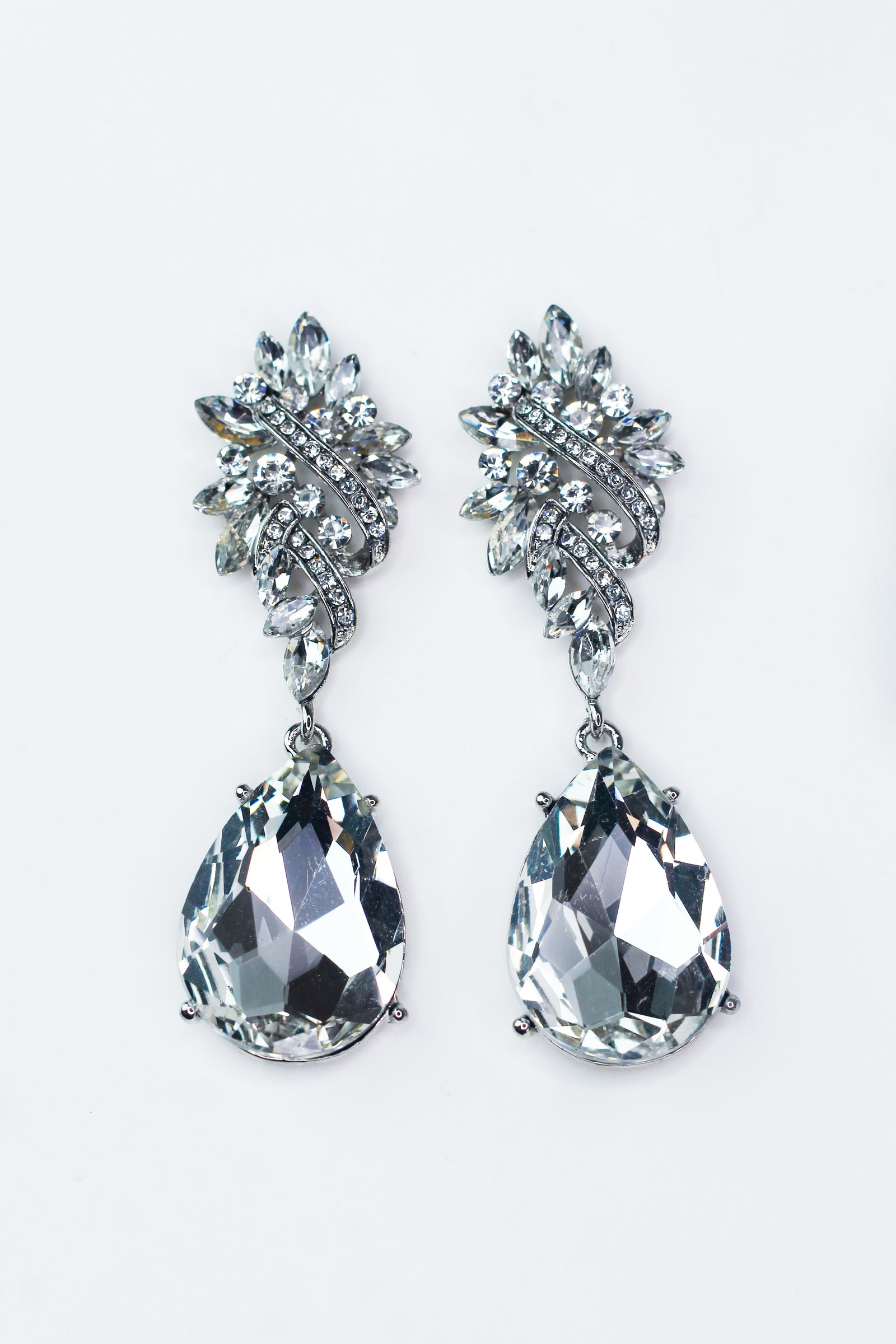 Swirl & Almond Top XL Teardrop Earring
