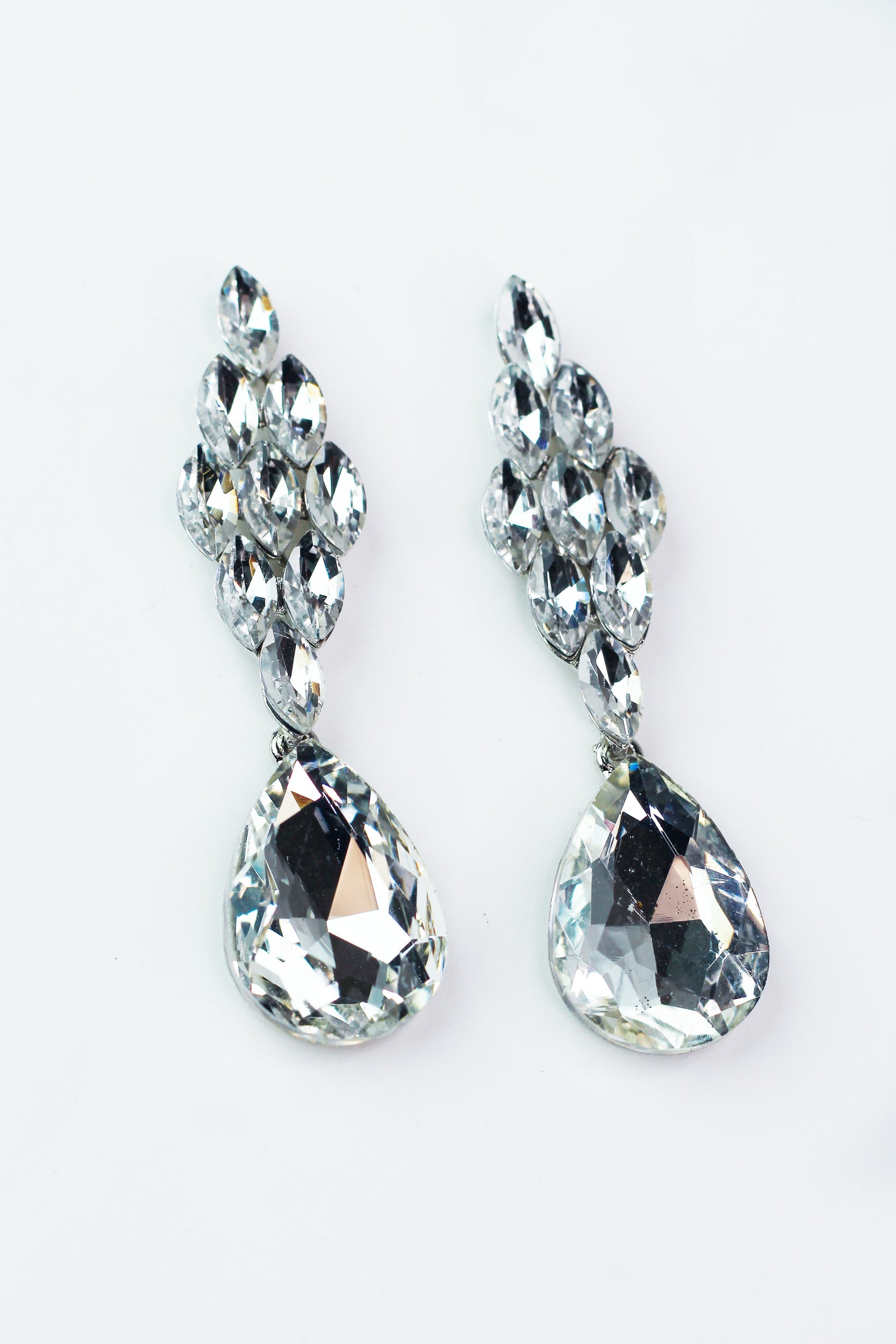 Almond 3-2-1 Teardrop Dangle Earrings