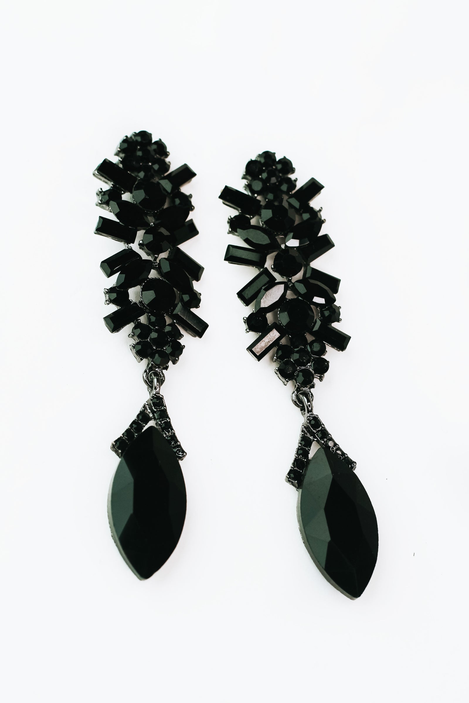 Baguette & Almond Stagger Almond Bottom Earring