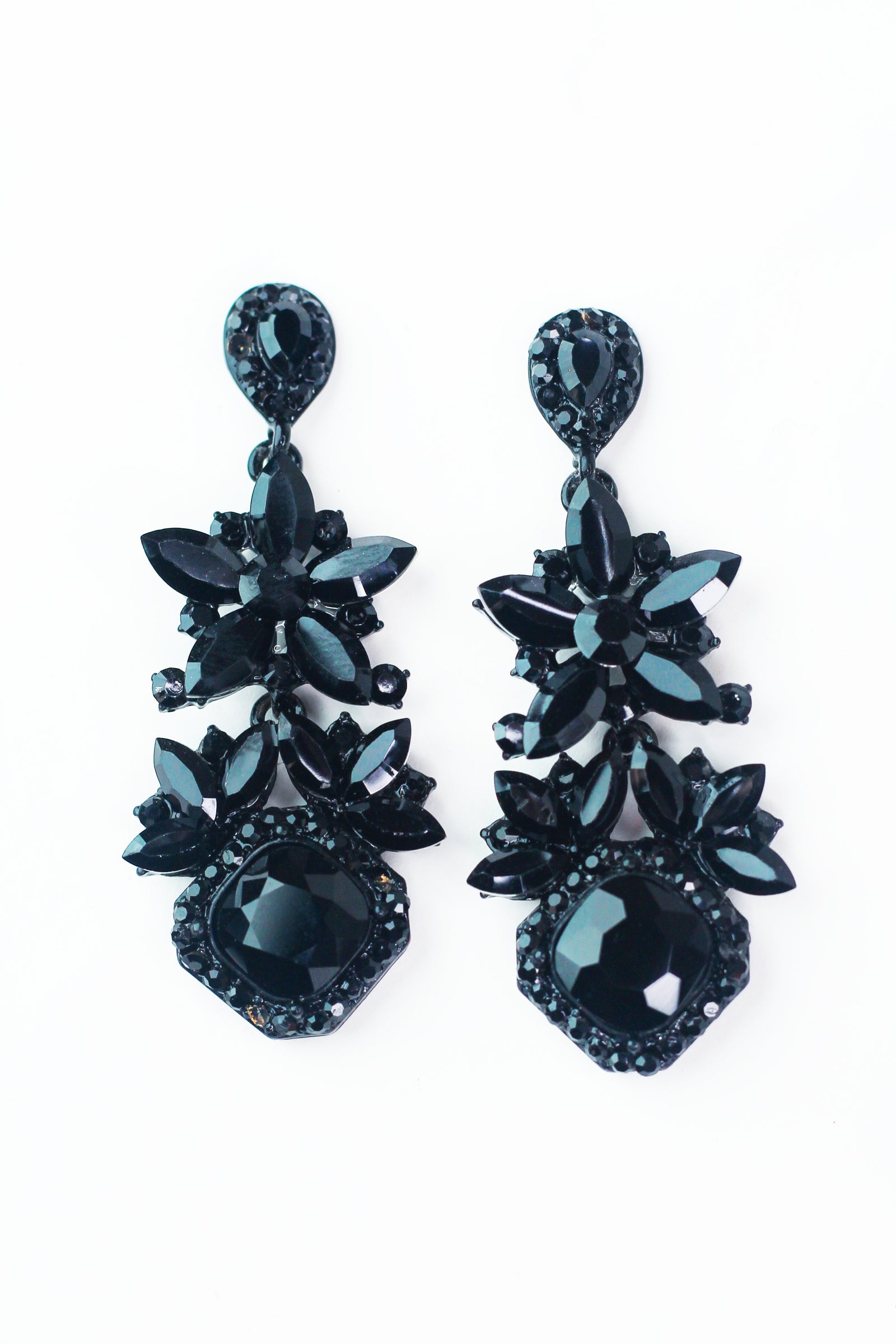 Cushion Stone Bottom Almond Flower Earring