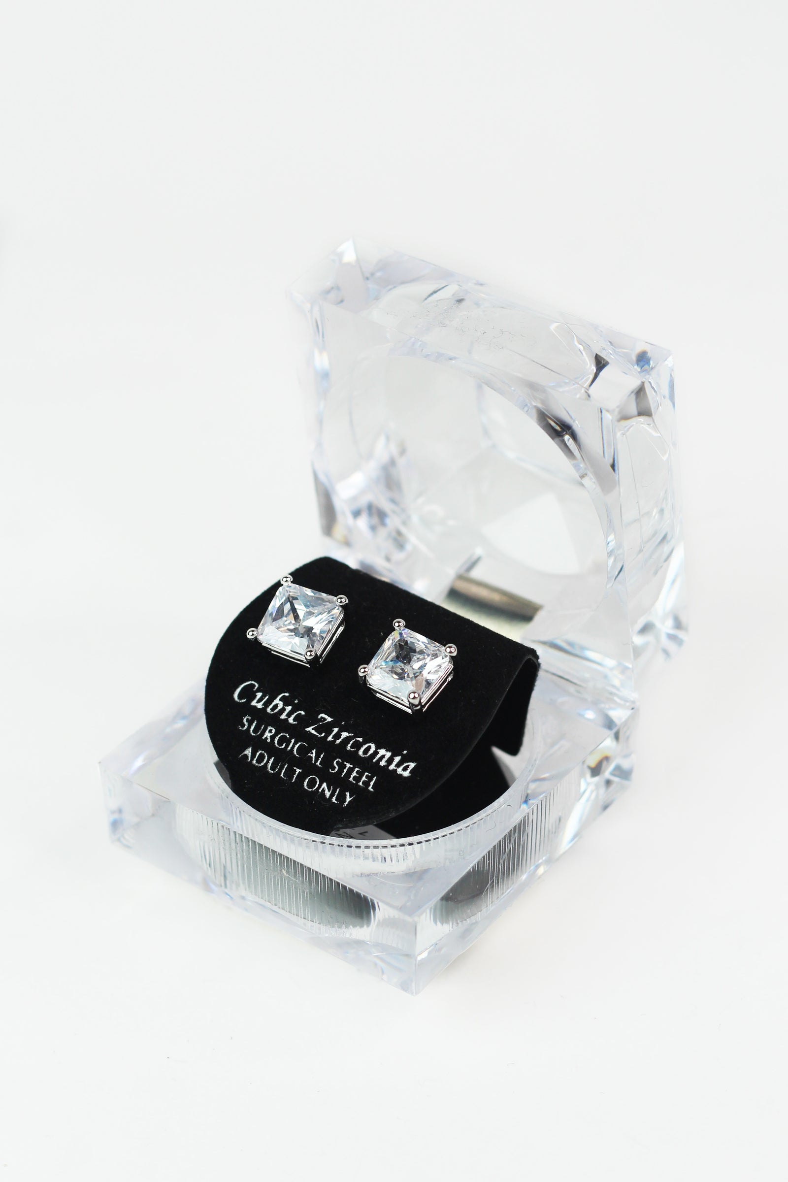 8 mm Square Stud in Box