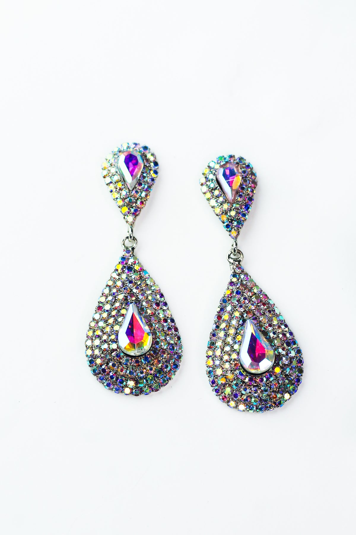Four Row Trim Teardrop Middle Earring