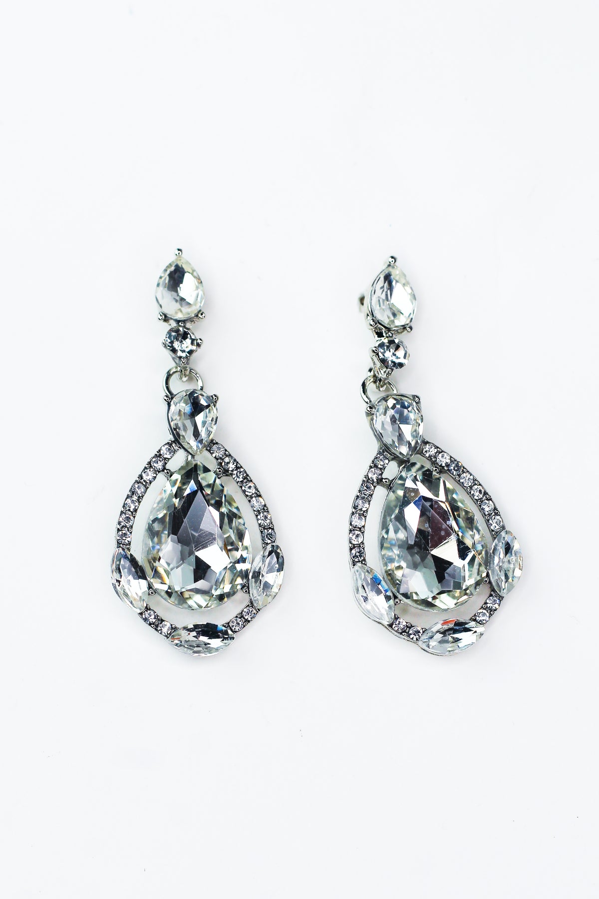 3 Almond Trim Bottom Teardrop Earring