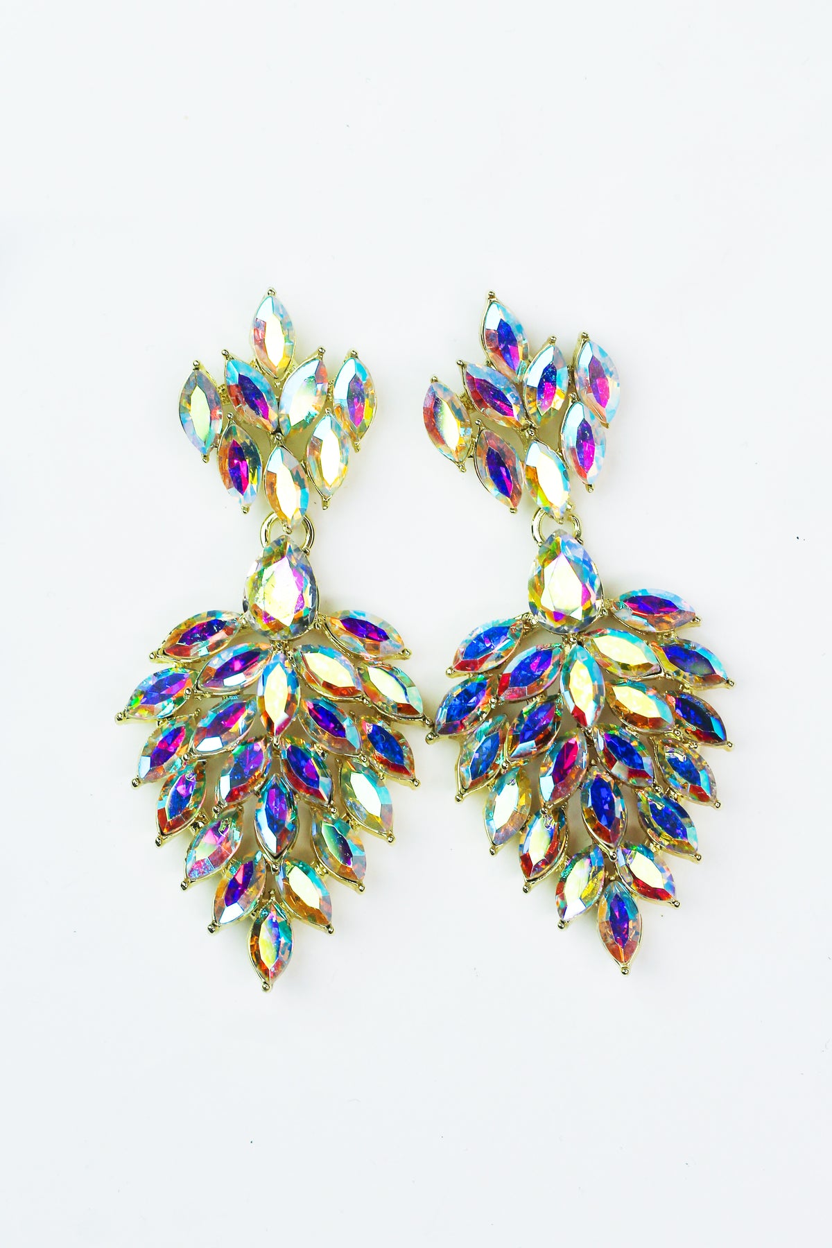 Teardrop Middle Almond Cluster Point Earring