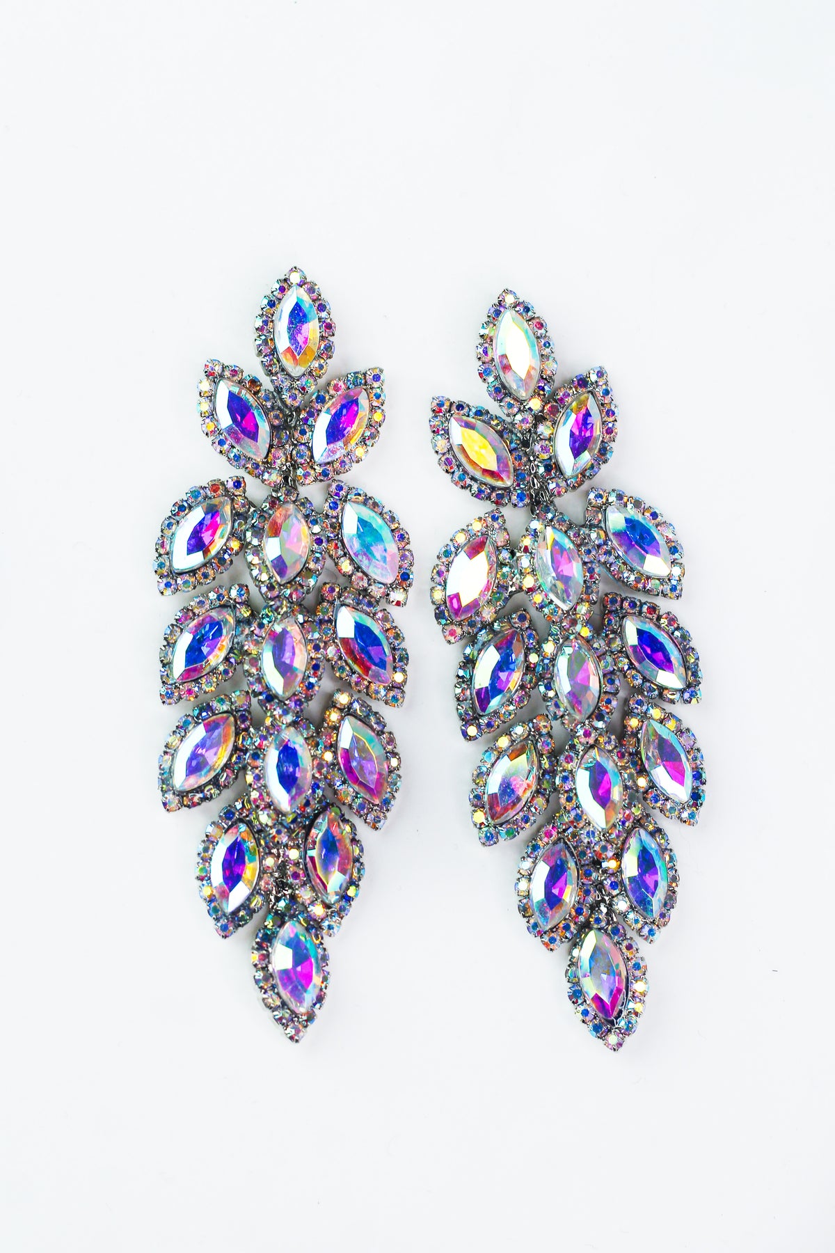 Lg. Almond &amp; Rhinestone Trim Earring