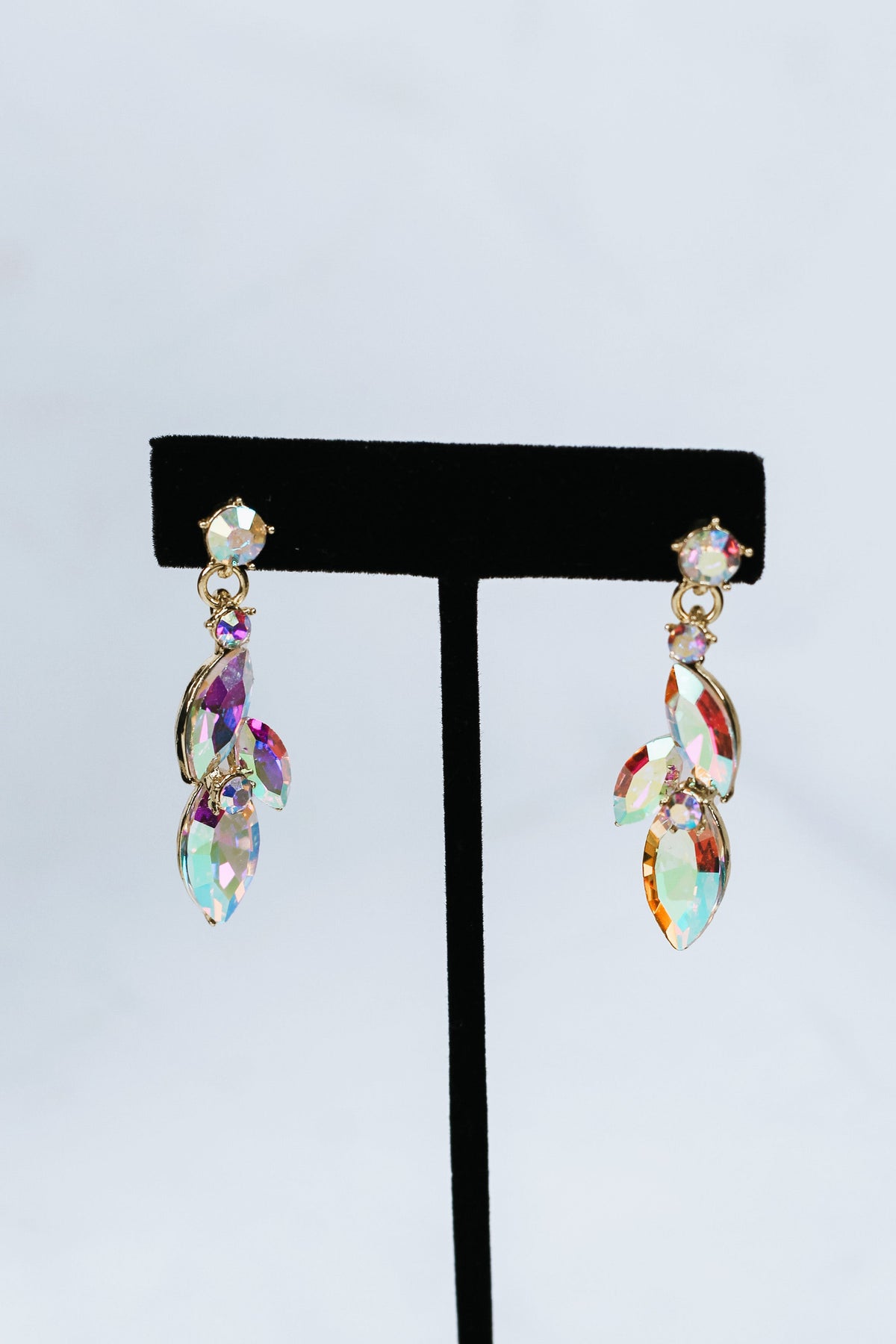 Sideway 2 Row Almond Flower Middle Necklace