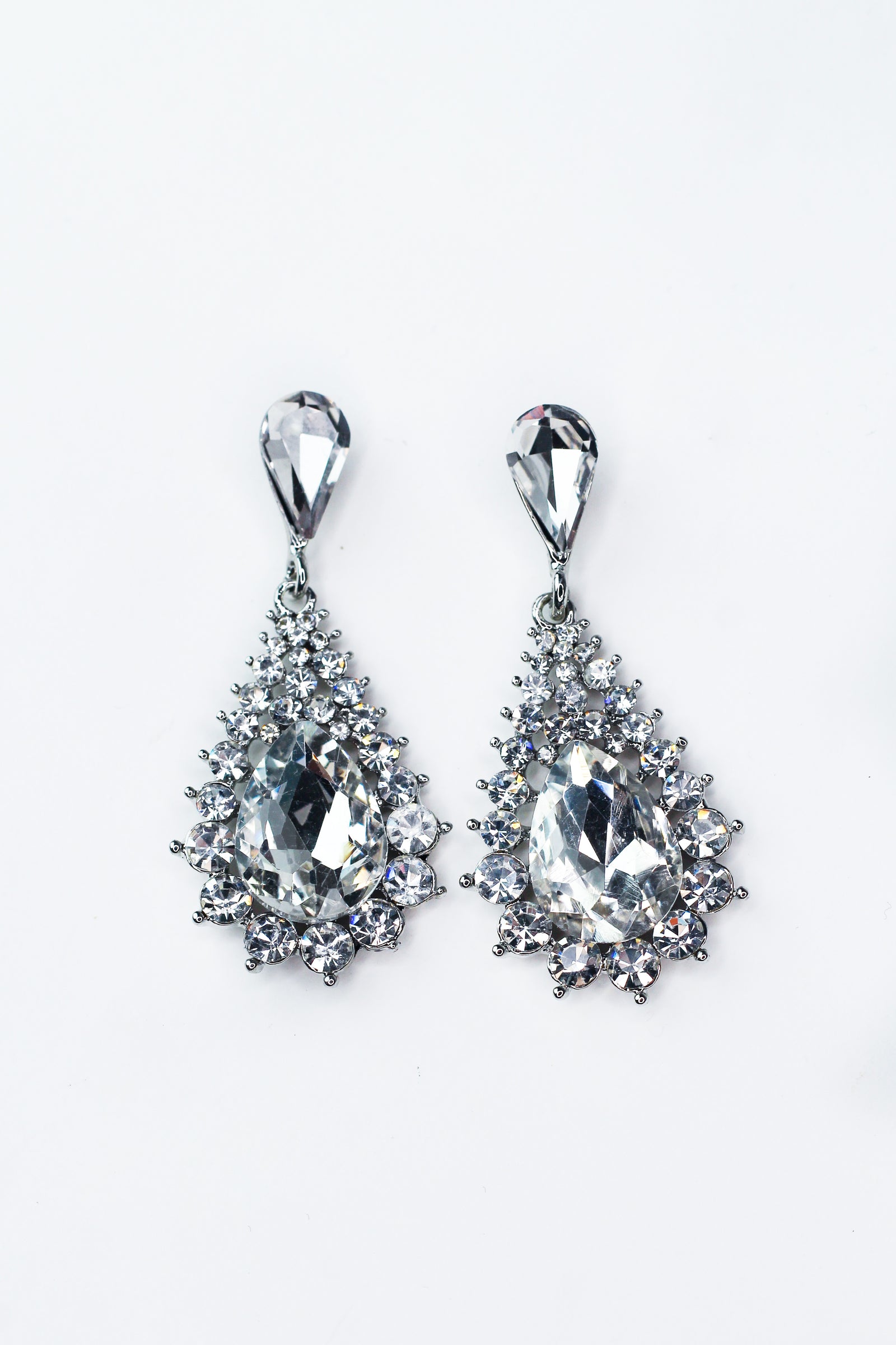 Teardrop Rhinestone Outline Stone Earring