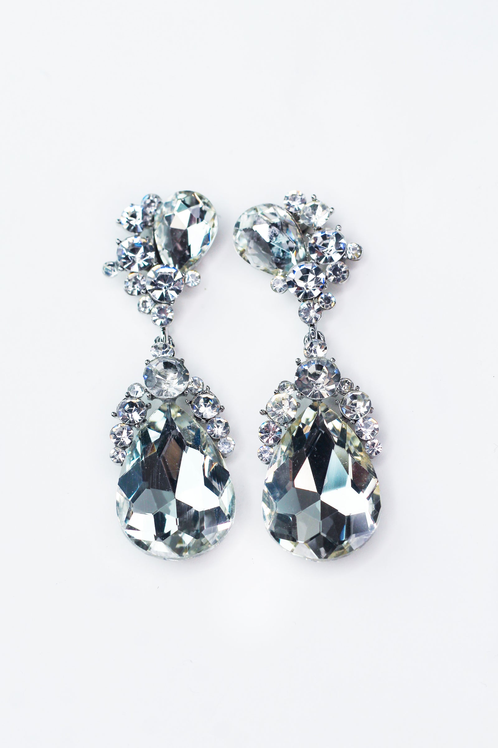 Pear Shape Rhinestone Top Dangle Earring
