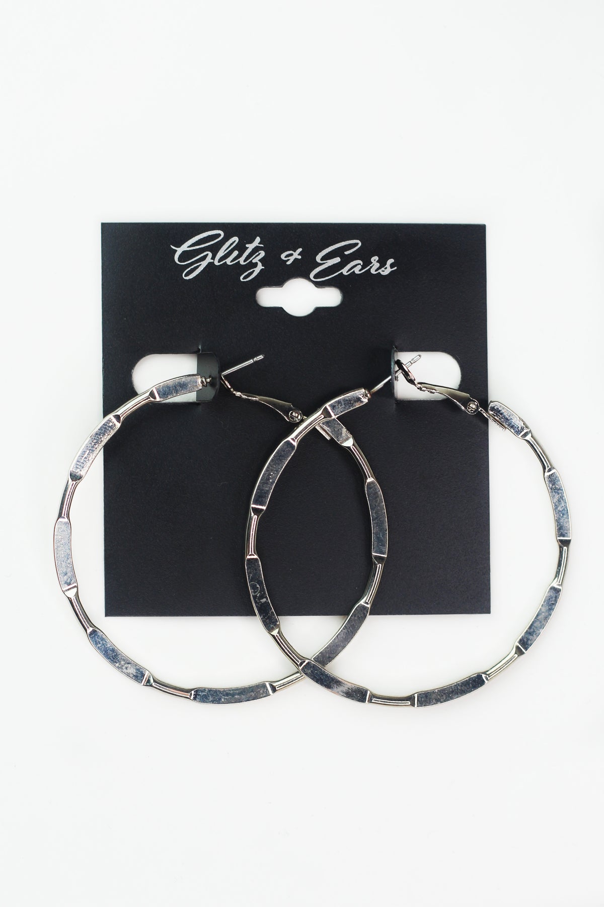 Large Round Hoop Alternating Full and Flat Design