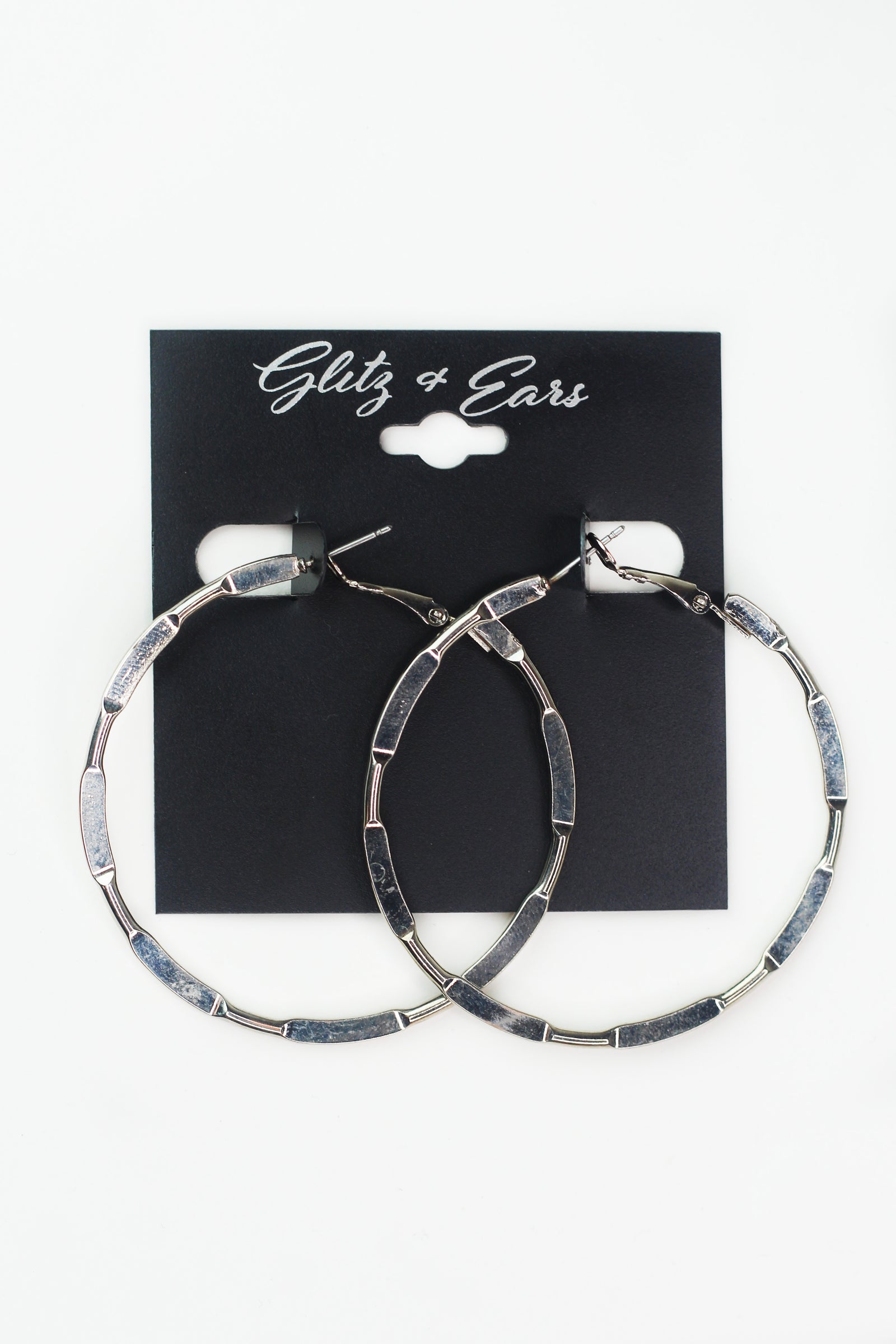 Large Round Hoop Alternating Full and Flat Design