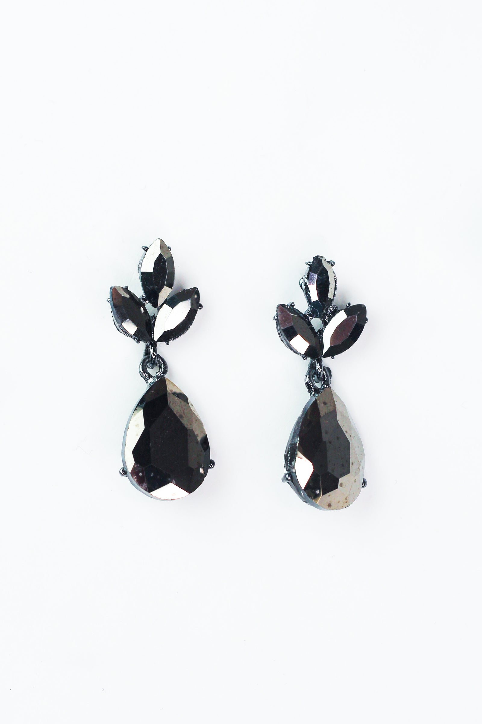 3 Almond Stone Top Teardrop Dangle Earring