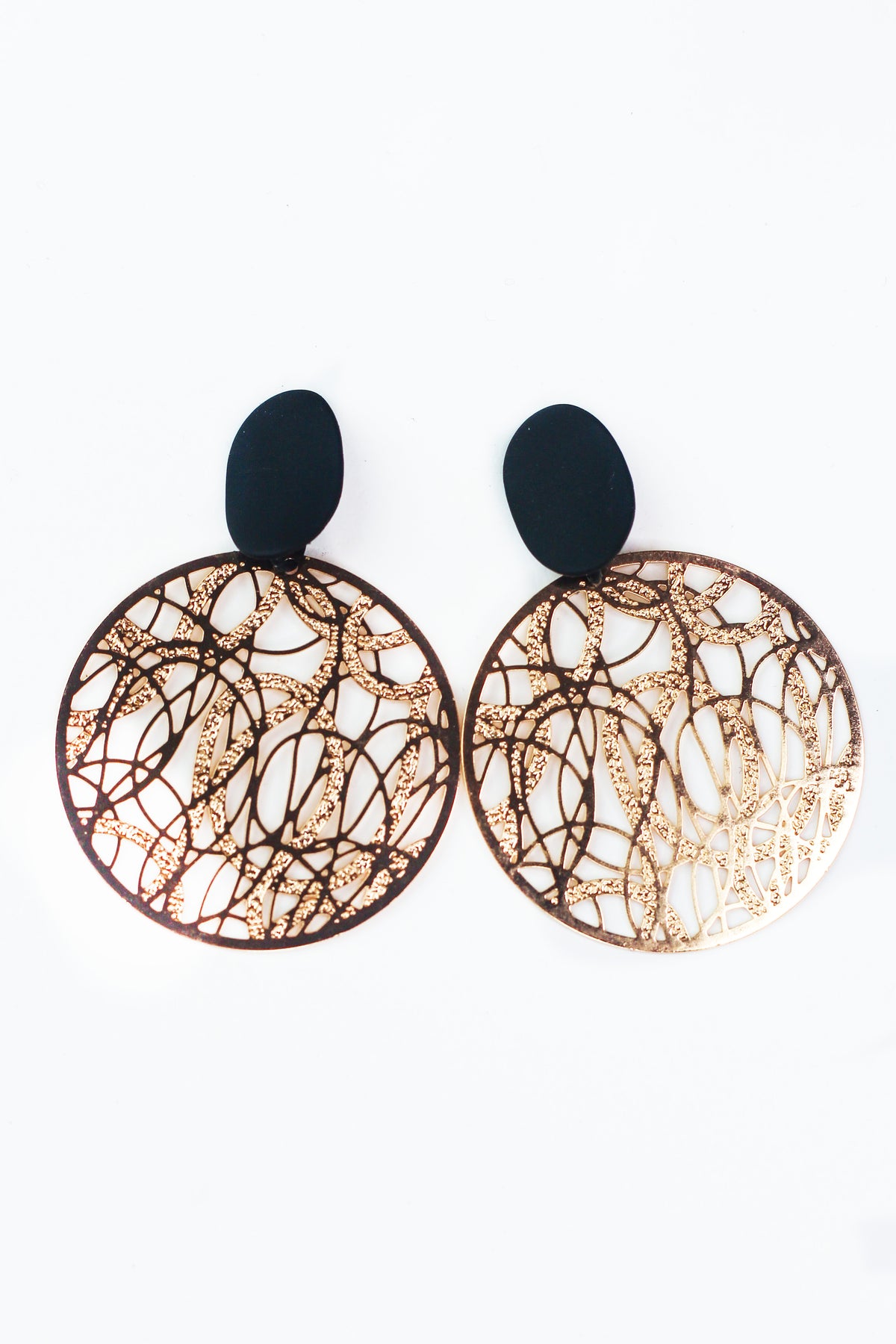 Oval &amp; Metal Lace Circle Earrings