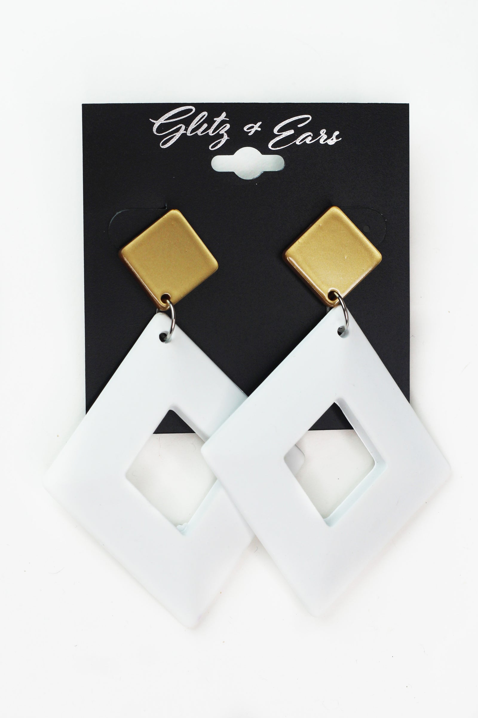 Dangling Diamond Shaped Earrings