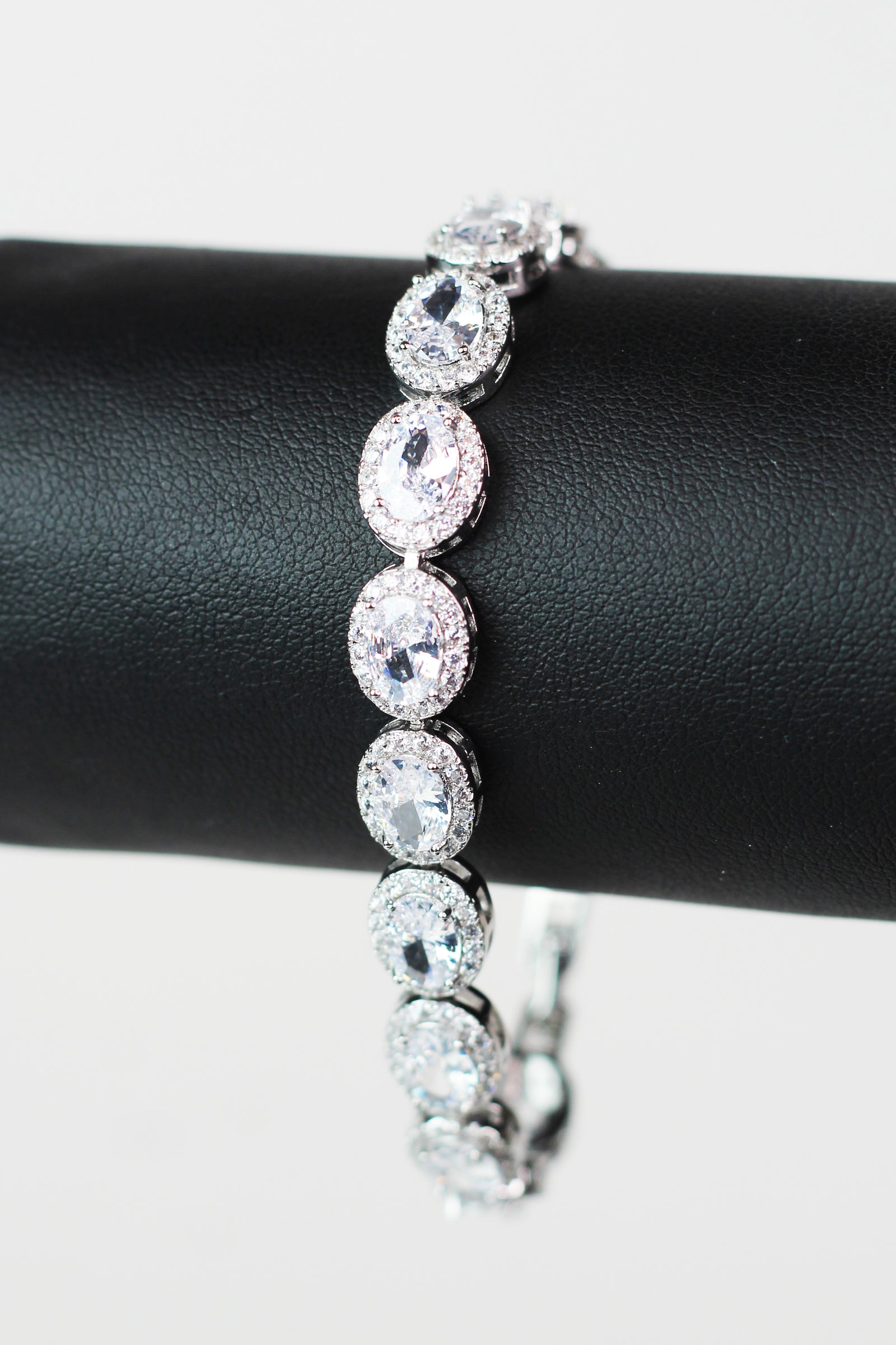 Pave Trimmed Medium Oval Stones Tennis Bracelet