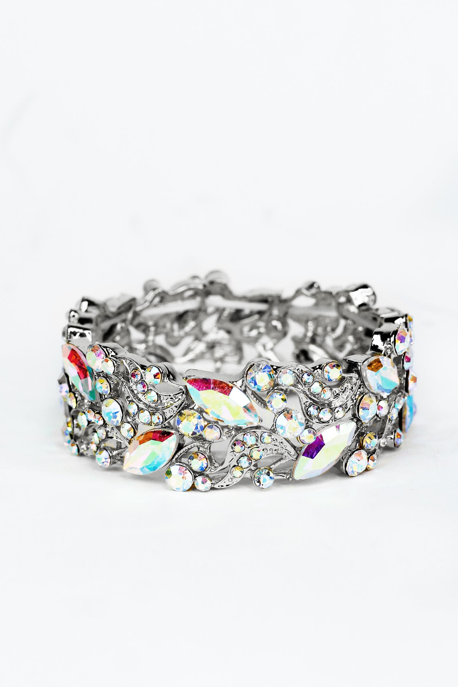 Emerald & Round Stone Swirl Stretch Bracelet - Glitz & Ears Boutique