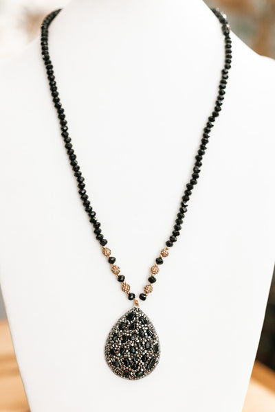 Different Stone Filled Teardrop Long Beaded Necklace