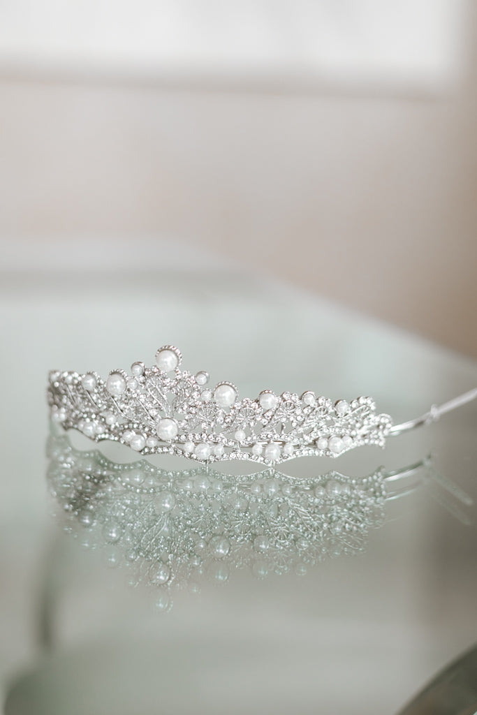 Elegant Pearl &amp; Rhinestone Tiara