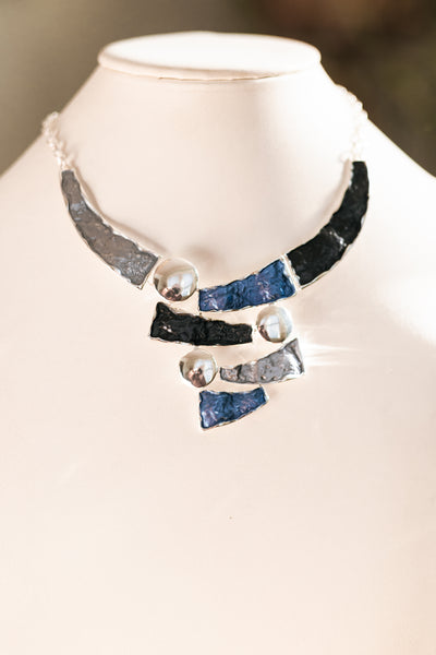 Distorted Shape Necklace Set