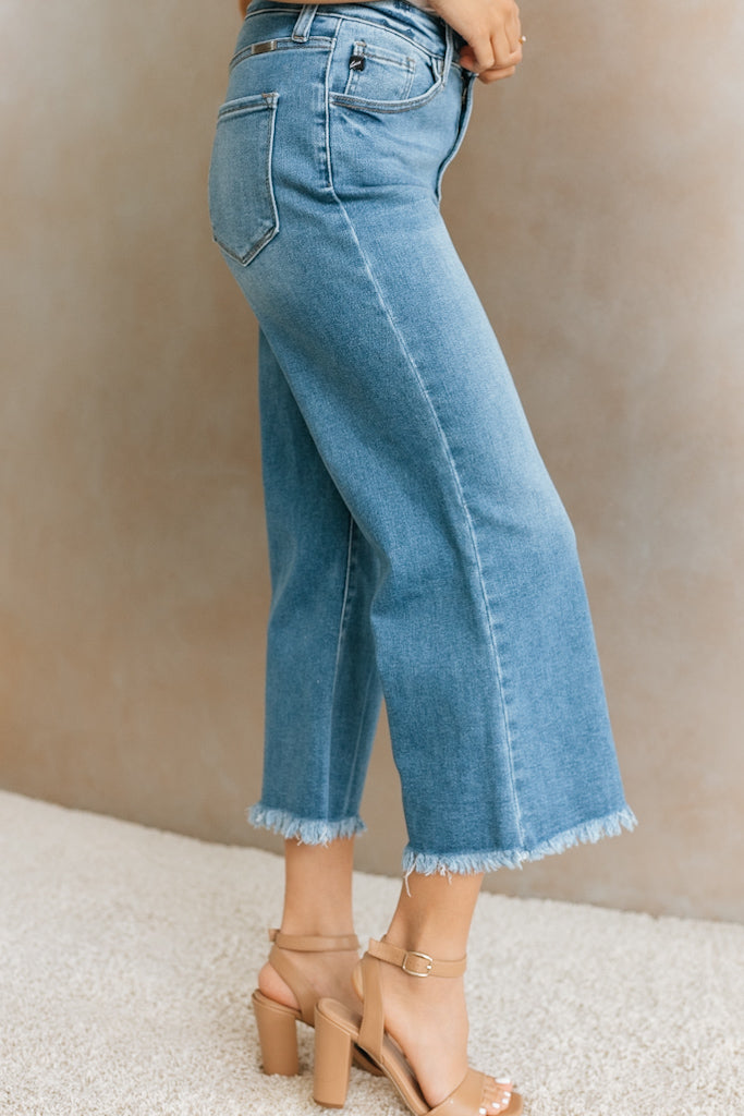 Flare leg capri jeans hotsell