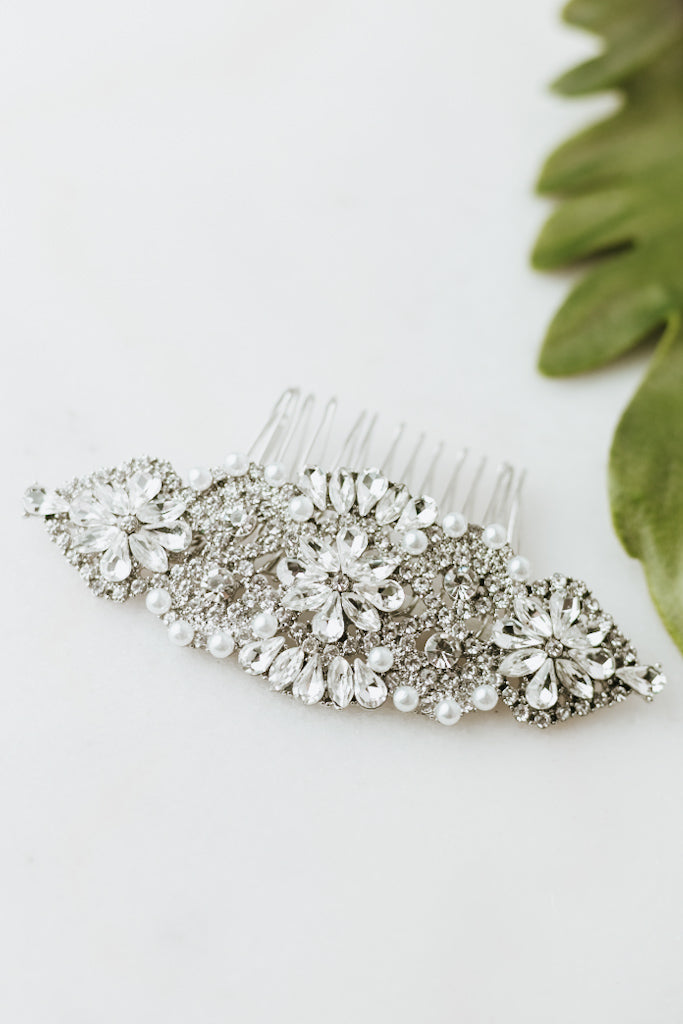 Different Stone 3 Flower Scatter Pearl Hair Comb